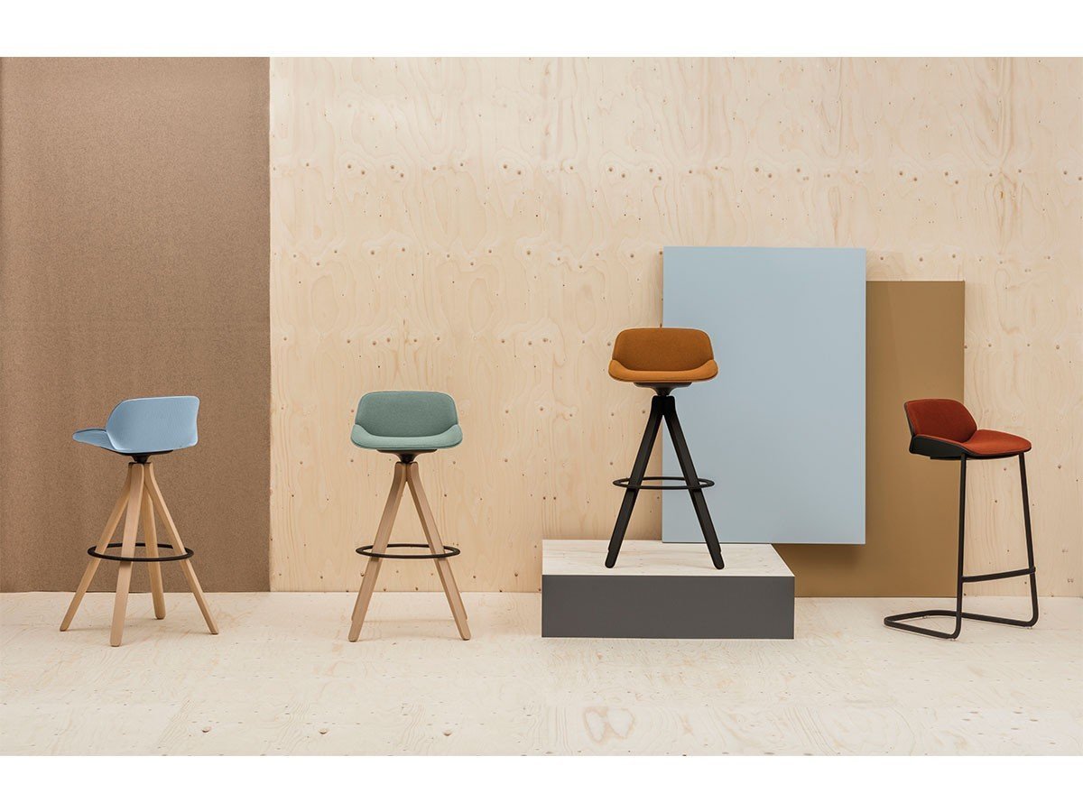 【アンドリュー ワールド/Andreu World / GOODS】のNuez Barstool Upholstered Shell Pad / ヌエス BQ2779 バースツール 回転式木脚(シェルパッド) 人気、トレンドファッション・服の通販 founy(ファニー) 　キルティング　Quilted, Quilting　クッション　Cushion, Throw Pillow　送料無料　Free Shipping　ホーム・キャンプ・アウトドア・お取り寄せ　Home Living / Home & Lifestyle / Camping Gear / Outdoor Camping　家具・インテリア　Home Furniture & Interior. Stylish & Functional Living Spaces　チェア・椅子　Seating & Chairs　スツール・バースツール　Stools & Bar Stools　ホーム・キャンプ・アウトドア・お取り寄せ　Home Living / Home & Lifestyle / Camping Gear / Outdoor Camping　家具・インテリア　Home Furniture & Interior. Stylish & Functional Living Spaces　チェア・椅子　Seating & Chairs　カウンターチェア・ハイチェア　Bar Stools / High Stools　other-3|ID: prp329100003121077 ipo3291000000031495816