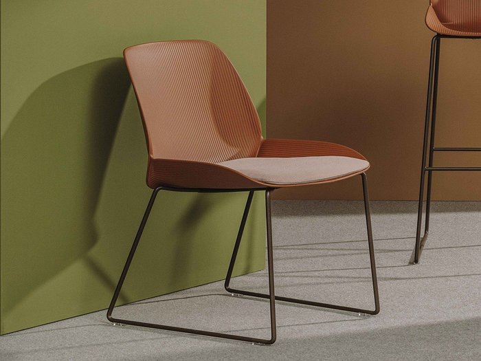 【アンドリュー ワールド/Andreu World / GOODS】のNuez Chair Upholstered Seat Pad / ヌエス SI2787 チェア スレッジベース(シートパッド) インテリア・キッズ・メンズ・レディースファッション・服の通販 founy(ファニー) https://founy.com/ キルティング Quilting クッション Cushion シンプル Simple スリム Slim 送料無料 Free Shipping ホーム・キャンプ・アウトドア・お取り寄せ Home,Garden,Outdoor,Camping Gear 家具・インテリア Furniture チェア・椅子 Chair ダイニングチェア Dining Chair |ID: prp329100003121086 ipo3291000000030204422