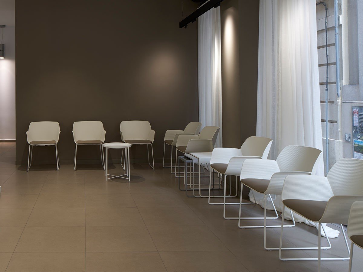 【アンドリュー ワールド/Andreu World / GOODS】のNuez Armchair Thermo-polymer shell / ヌエス SO2783 アームチェア スレッジベース(サーモポリマーシェル) インテリア・キッズ・メンズ・レディースファッション・服の通販 founy(ファニー) キルティング Quilted, Quilting シンプル Simple, Minimal スリム Slim, Slim Fit 送料無料 Free Shipping ホーム・キャンプ・アウトドア・お取り寄せ Home Living / Home & Lifestyle / Camping Gear / Outdoor Camping 家具・インテリア Home Furniture & Interior. Stylish & Functional Living Spaces チェア・椅子 Seating & Chairs ダイニングチェア・木製チェア Dining Chairs ホーム・キャンプ・アウトドア・お取り寄せ Home Living / Home & Lifestyle / Camping Gear / Outdoor Camping 家具・インテリア Home Furniture & Interior. Stylish & Functional Living Spaces チェア・椅子 Seating & Chairs アームチェア・アクセントチェア Armchairs & Accent Chairs 参考商品|ID: prp329100003121094 ipo3291000000035930350