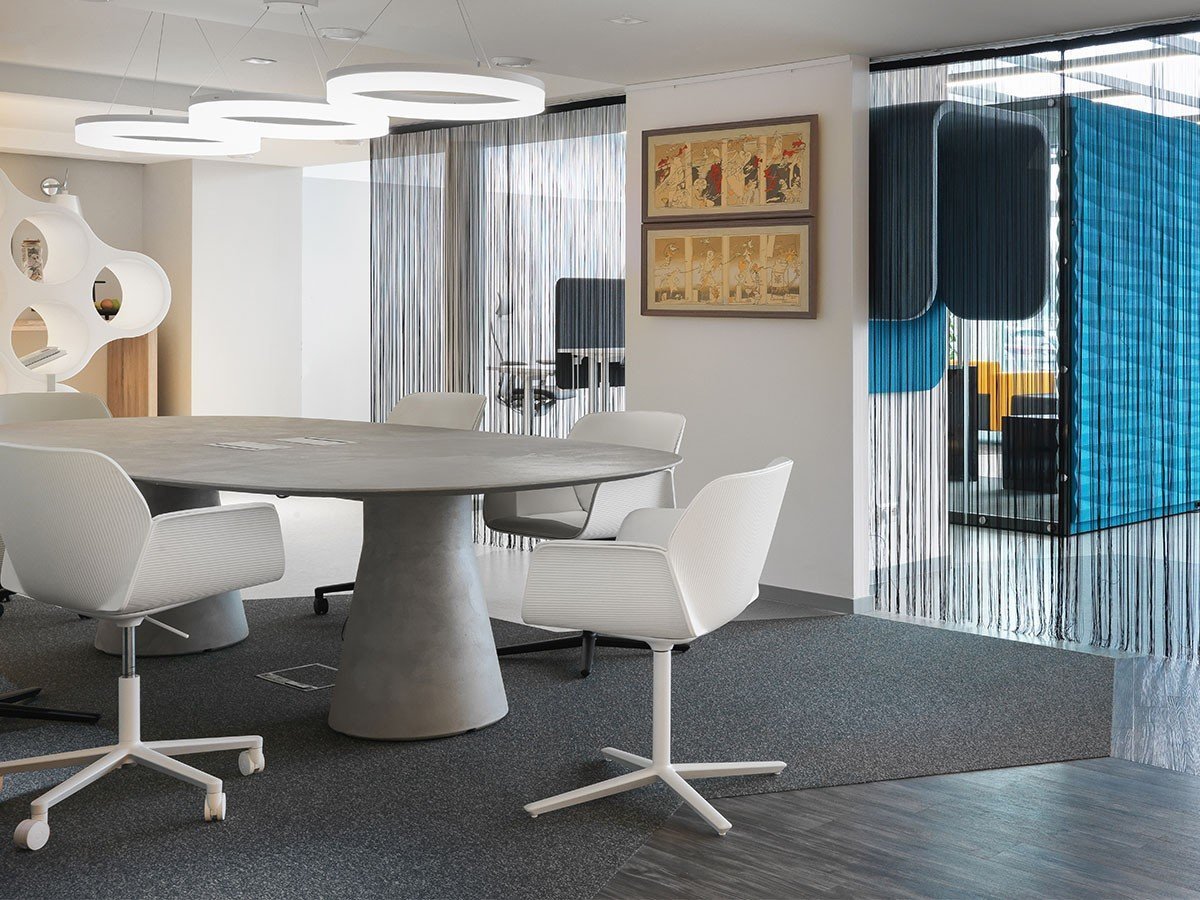 【アンドリュー ワールド/Andreu World / GOODS】のNuez Armchair Thermo-polymer shell / ヌエス SO2772 アームチェア 回転式スターベース(サーモポリマーシェル) インテリア・キッズ・メンズ・レディースファッション・服の通販 founy(ファニー) 　エレガント 上品　Elegant　キルティング　Quilted, Quilting　送料無料　Free Shipping　ホーム・キャンプ・アウトドア・お取り寄せ　Home Living / Home & Lifestyle / Camping Gear / Outdoor Camping　家具・インテリア　Home Furniture & Interior. Stylish & Functional Living Spaces　チェア・椅子　Seating & Chairs　ダイニングチェア・木製チェア　Dining Chairs　ホーム・キャンプ・アウトドア・お取り寄せ　Home Living / Home & Lifestyle / Camping Gear / Outdoor Camping　家具・インテリア　Home Furniture & Interior. Stylish & Functional Living Spaces　チェア・椅子　Seating & Chairs　アームチェア・アクセントチェア　Armchairs & Accent Chairs　ホーム・キャンプ・アウトドア・お取り寄せ　Home Living / Home & Lifestyle / Camping Gear / Outdoor Camping　家具・インテリア　Home Furniture & Interior. Stylish & Functional Living Spaces　チェア・椅子　Seating & Chairs　オフィスチェア・在宅ワーク用チェア　Office & Desk Chairs　参考イメージ|ID: prp329100003121096 ipo3291000000035762900