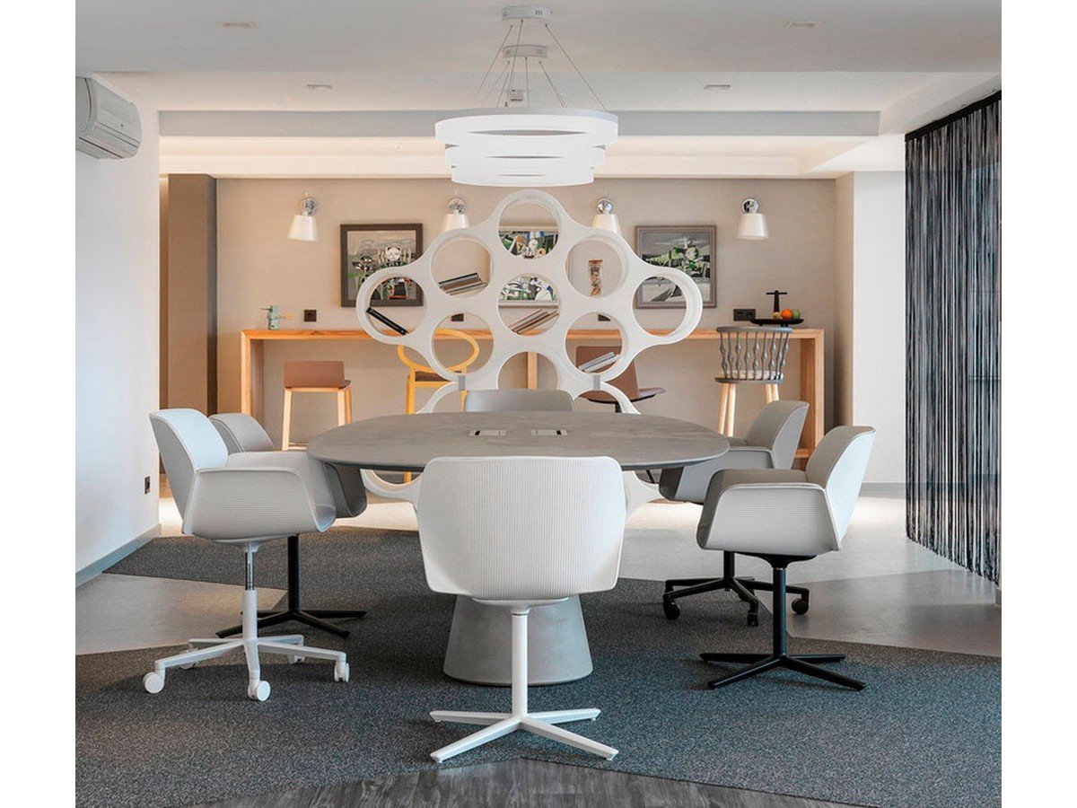 【アンドリュー ワールド/Andreu World / GOODS】のNuez Armchair Thermo-polymer shell / ヌエス SO2772 アームチェア 回転式スターベース(サーモポリマーシェル) インテリア・キッズ・メンズ・レディースファッション・服の通販 founy(ファニー) 　エレガント 上品　Elegant　キルティング　Quilted, Quilting　送料無料　Free Shipping　ホーム・キャンプ・アウトドア・お取り寄せ　Home Living / Home & Lifestyle / Camping Gear / Outdoor Camping　家具・インテリア　Home Furniture & Interior. Stylish & Functional Living Spaces　チェア・椅子　Seating & Chairs　ダイニングチェア・木製チェア　Dining Chairs　ホーム・キャンプ・アウトドア・お取り寄せ　Home Living / Home & Lifestyle / Camping Gear / Outdoor Camping　家具・インテリア　Home Furniture & Interior. Stylish & Functional Living Spaces　チェア・椅子　Seating & Chairs　アームチェア・アクセントチェア　Armchairs & Accent Chairs　ホーム・キャンプ・アウトドア・お取り寄せ　Home Living / Home & Lifestyle / Camping Gear / Outdoor Camping　家具・インテリア　Home Furniture & Interior. Stylish & Functional Living Spaces　チェア・椅子　Seating & Chairs　オフィスチェア・在宅ワーク用チェア　Office & Desk Chairs　参考イメージ|ID: prp329100003121096 ipo3291000000035762902