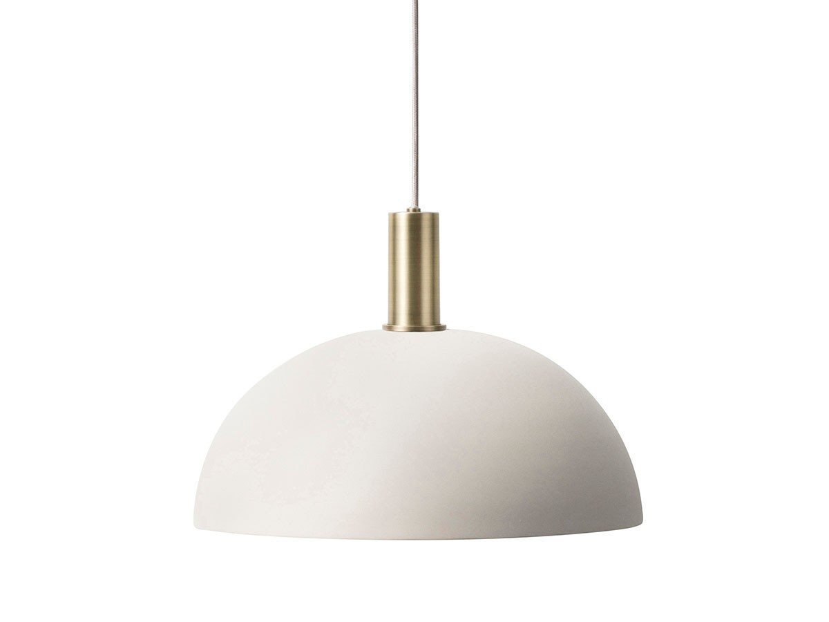 【ファームリビング/ferm LIVING / GOODS】のCollect Pendant Low / コレクトペンダント ロウ ドームシェード インテリア・キッズ・メンズ・レディースファッション・服の通販 founy(ファニー) 　送料無料　Free Shipping　おすすめ　Recommend　カシミア　Cashmere　クラシカル　Classical　コーティング　Coating　シンプル　Simple　テーブル　Table　ホーム・キャンプ・アウトドア・お取り寄せ　Home,Garden,Outdoor,Camping Gear　家具・インテリア　Furniture　ライト・照明　Lighting & Light Fixtures　ペンダントライト　Pendant Light　ソケットブラス、シェードライトグレー|ID: prp329100003129345 ipo3291000000030188311