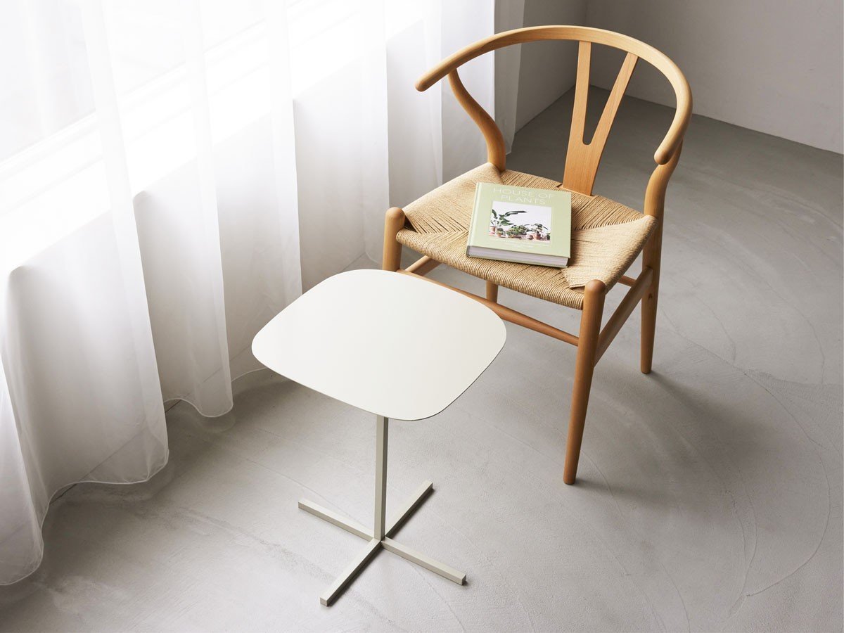【デュエンデ/DUENDE / GOODS】のSOLID STEEL TABLE / ソリッド スチール テーブル 人気、トレンドファッション・服の通販 founy(ファニー) 　腕時計　Wristwatch　シンプル　Simple, Minimal　テーブル　Table, Dining Table　フラット　Flat, Flat Shoes　フレーム　Frame, Outline　送料無料　Free Shipping　ホーム・キャンプ・アウトドア・お取り寄せ　Home Living / Home & Lifestyle / Camping Gear / Outdoor Camping　家具・インテリア　Home Furniture & Interior. Stylish & Functional Living Spaces　テーブル　Dining, Coffee & Side Tables　サイドテーブル・ナイトテーブル　Side & End Tables　other-6|ID: prp329100003161778 ipo3291000000031493919