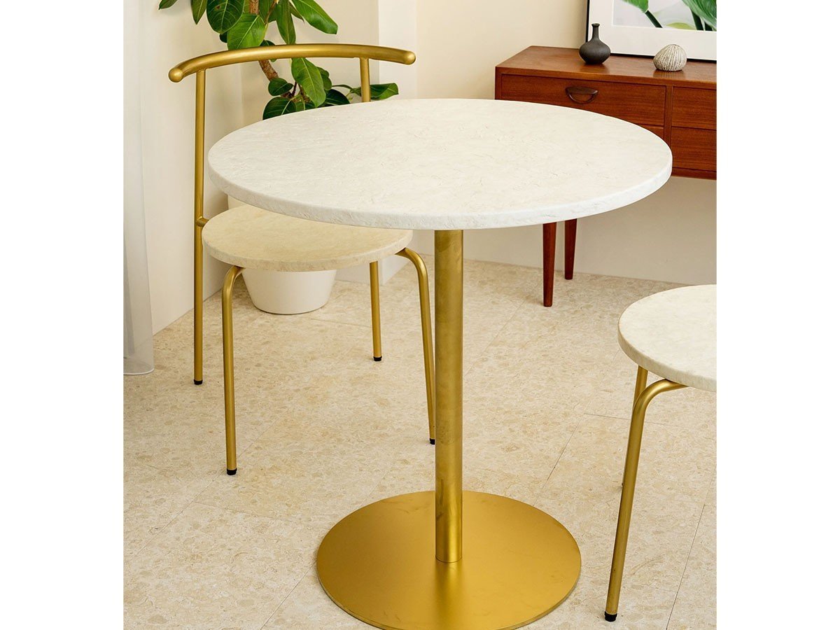 【アージェントアンドゥ/Urgent Undo / GOODS】のKu "air" Table 1.0 / クー “エア” テーブル 1.0 (スーツストーン) インテリア・キッズ・メンズ・レディースファッション・服の通販 founy(ファニー) 　シンプル　Simple　ストーン　Stone　スーツ　Suit　テーブル　Table　モダン　Modern　送料無料　Free Shipping　ホーム・キャンプ・アウトドア・お取り寄せ　Home,Garden,Outdoor,Camping Gear　家具・インテリア　Furniture　テーブル　Table　カフェテーブル　Cafe Table　脚部カラー「ゴールド」参考イメージ|ID: prp329100003169520 ipo3291000000025332549