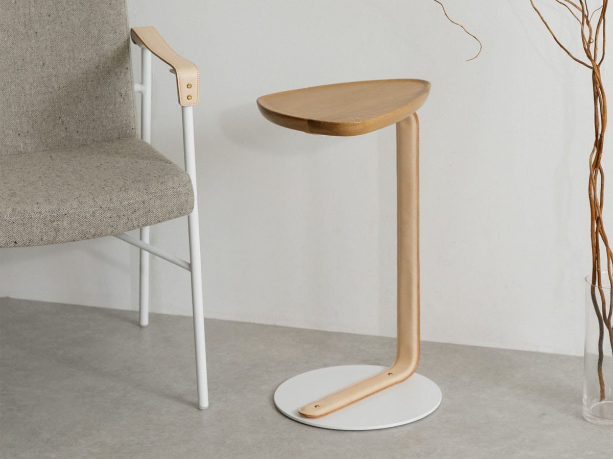 【ドアーズリビングプロダクツ/DOORS LIVING PRODUCTS / GOODS】のDOORS × SYOTYL Luonka TRI SIDE TABLE / ルオンカ トライアングルサイドテーブル 人気、トレンドファッション・服の通販 founy(ファニー) 　シンプル　Simple, Minimal　テーブル　Table, Dining Table　トライアングル　Triangle, Triangular Shape　ホーム・キャンプ・アウトドア・お取り寄せ　Home Living / Home & Lifestyle / Camping Gear / Outdoor Camping　家具・インテリア　Home Furniture & Interior. Stylish & Functional Living Spaces　テーブル　Dining, Coffee & Side Tables　サイドテーブル・ナイトテーブル　Side & End Tables　other-5|ID: prp329100003190729 ipo3291000000031493340