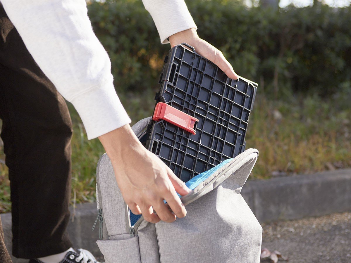 【フライミー ベーシック/FLYMEe BASIC / GOODS】のdesta / デスタ コンパクト踏み台 インテリア・キッズ・メンズ・レディースファッション・服の通販 founy(ファニー) 　コンパクト　Compact　軽量　Lightweight　シンプル　Simple　スリム　Slim　送料無料　Free Shipping　ホーム・キャンプ・アウトドア・お取り寄せ　Home,Garden,Outdoor,Camping Gear　家具・インテリア　Furniture　その他 インテリア雑貨、家具　Furniture, Interior, Others　コンパクトかつ1kgを切る軽量設計により、バッグに入れて手軽に持ち運びできます。|ID: prp329100003214747 ipo3291000000030180911