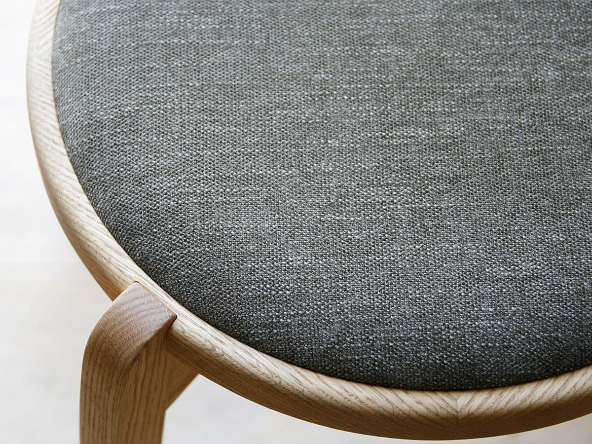 【ヒラシマ/HIRASHIMA / GOODS】のAGILE Round Stool / アジレ ラウンドスツール(張座) 人気、トレンドファッション・服の通販 founy(ファニー) 　クッション　Cushion　軽量　Lightweight　バランス　Balance　フェミニン　Feminine　フレーム　Flame　ラウンド　Round　送料無料　Free Shipping　エレガント 上品　Elegant　ホーム・キャンプ・アウトドア・お取り寄せ　Home,Garden,Outdoor,Camping Gear　家具・インテリア　Furniture　チェア・椅子　Chair　スツール　Stool　other-4|ID: prp329100003214750 ipo3291000000031493257