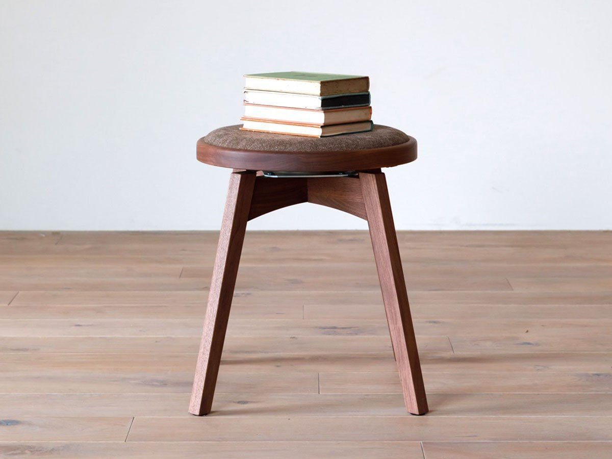 【ヒラシマ/HIRASHIMA / GOODS】のAGILE Round Stool / アジレ ラウンドスツール(張座) 人気、トレンドファッション・服の通販 founy(ファニー) 　クッション　Cushion, Throw Pillow　軽量　Lightweight, Ultra Light　バランス　Balance, Style Balance　フェミニン　Feminine, Girly　フレーム　Frame, Outline　ラウンド　Round, Round Neck　送料無料　Free Shipping　エレガント 上品　Elegant　ホーム・キャンプ・アウトドア・お取り寄せ　Home Living / Home & Lifestyle / Camping Gear / Outdoor Camping　家具・インテリア　Home Furniture & Interior. Stylish & Functional Living Spaces　チェア・椅子　Seating & Chairs　スツール・バースツール　Stools & Bar Stools　 other-1|ID: prp329100003214750 ipo3291000000035157766