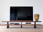 【ヒラシマ/HIRASHIMA / GOODS】のUNICA TV Board / ウニカ テレビボード 本体:ウォールナット、脚部 / 帆立て:ブラック(オーク)、サイズ:幅210cm|ID: prp329100003217989 ipo3291000000030179025