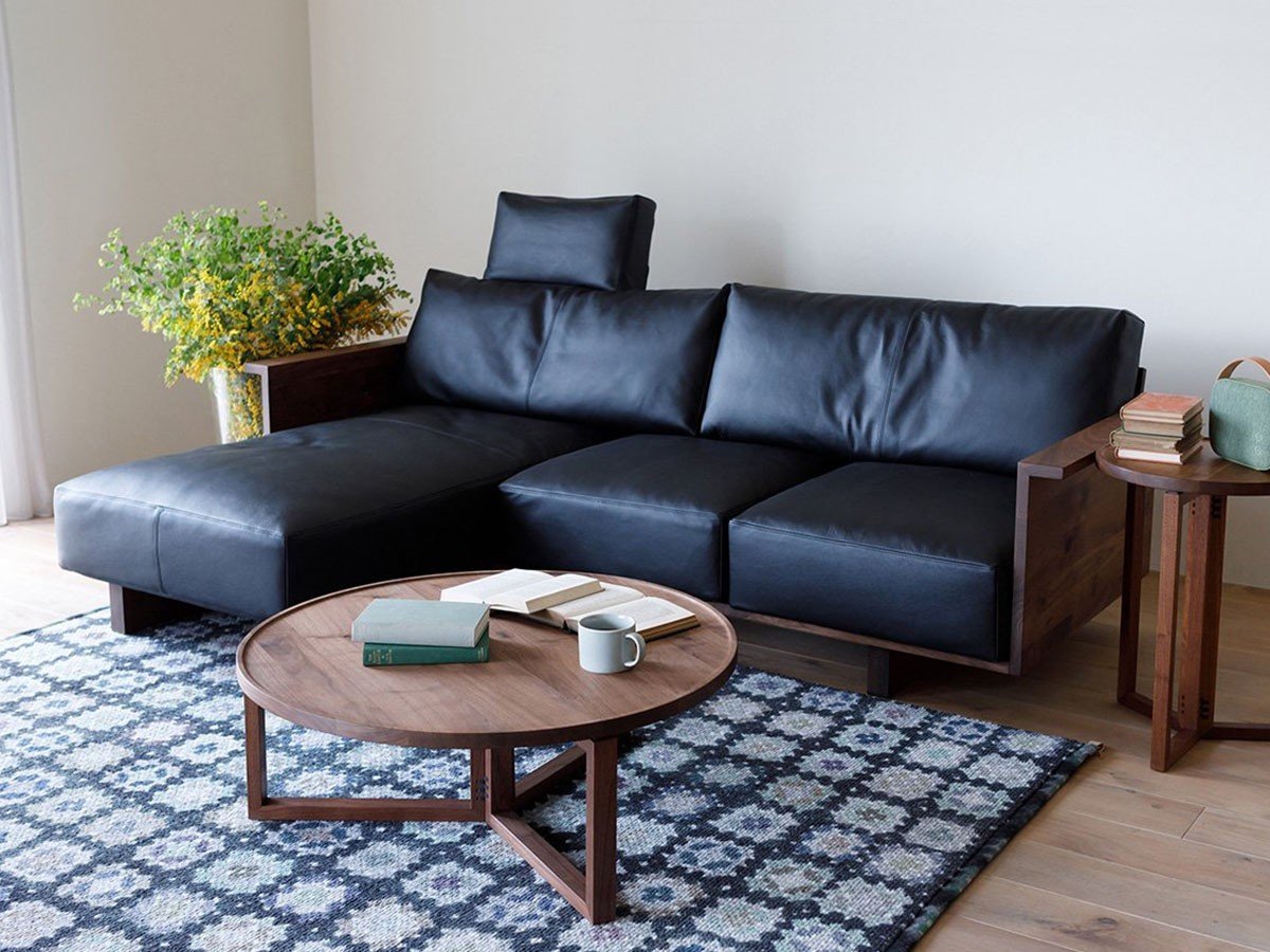 【ヒラシマ/HIRASHIMA / GOODS】のCARAMELLA C Sofa / カラメッラ C ソファ インテリア・キッズ・メンズ・レディースファッション・服の通販 founy(ファニー) 　クッション　Cushion, Throw Pillow　スプリング　Spring, Spring Collection　なめらか　Smooth, Silky Texture　フレーム　Frame, Outline　ホーム・キャンプ・アウトドア・お取り寄せ　Home Living / Home & Lifestyle / Camping Gear / Outdoor Camping　家具・インテリア　Home Furniture & Interior. Stylish & Functional Living Spaces　ソファー　Couches & Sofas　カウチソファ・シェーズロング　Chaise Lounge Sofas　フレーム:ウォールナット、サイズ:幅221cm、オットマンの有無:オットマン付|ID: prp329100003218017 ipo3291000000036854177