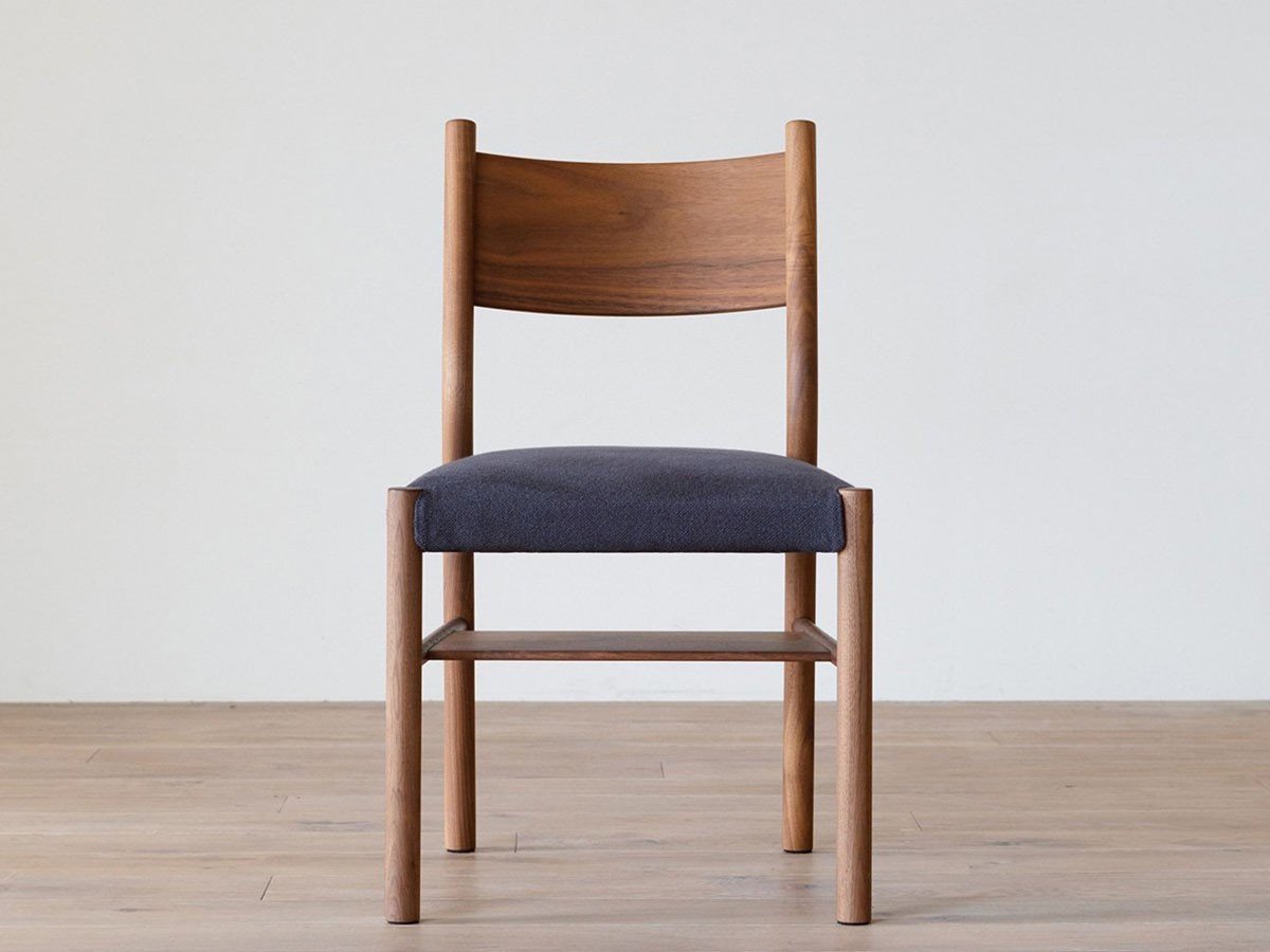 【ヒラシマ/HIRASHIMA / GOODS】のUNICA Shelf Side Chair / ウニカ シェルフサイドチェア インテリア・キッズ・メンズ・レディースファッション・服の通販 founy(ファニー) ファブリック Fabric, Textile フレーム Frame, Outline ブランケット Blanket, Throw Blanket ホーム・キャンプ・アウトドア・お取り寄せ Home Living / Home & Lifestyle / Camping Gear / Outdoor Camping 家具・インテリア Home Furniture & Interior. Stylish & Functional Living Spaces チェア・椅子 Seating & Chairs ダイニングチェア・木製チェア Dining Chairs フレーム:ウォールナット|ID: prp329100003218042 ipo3291000000034649543
