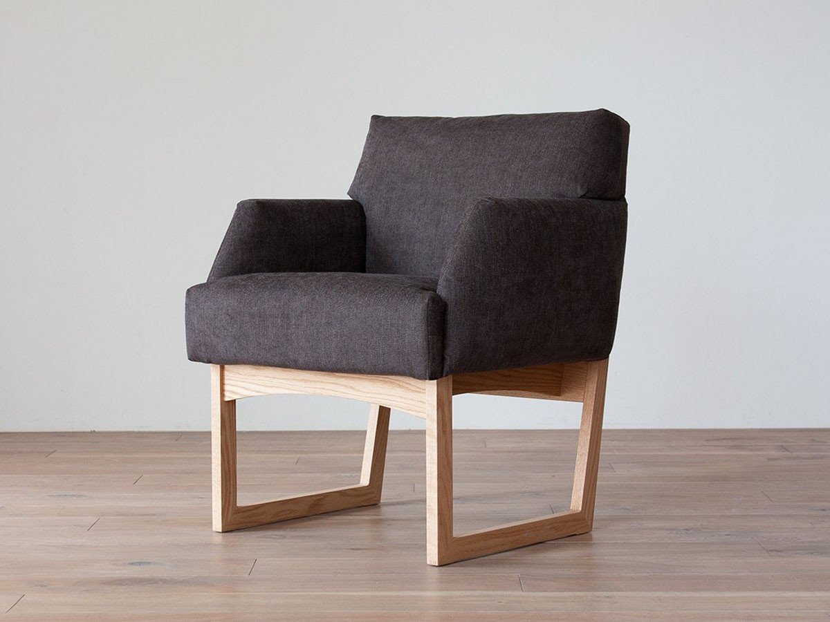【ヒラシマ/HIRASHIMA / GOODS】のLIBERIA PLUS Arm Chair / リベリアプラス アームチェア インテリア・キッズ・メンズ・レディースファッション・服の通販 founy(ファニー) 　テーブル　Table, Dining Table　フレーム　Frame, Outline　ホーム・キャンプ・アウトドア・お取り寄せ　Home Living / Home & Lifestyle / Camping Gear / Outdoor Camping　家具・インテリア　Home Furniture & Interior. Stylish & Functional Living Spaces　チェア・椅子　Seating & Chairs　ダイニングチェア・木製チェア　Dining Chairs　ホーム・キャンプ・アウトドア・お取り寄せ　Home Living / Home & Lifestyle / Camping Gear / Outdoor Camping　家具・インテリア　Home Furniture & Interior. Stylish & Functional Living Spaces　チェア・椅子　Seating & Chairs　アームチェア・アクセントチェア　Armchairs & Accent Chairs　フレーム:オーク|ID: prp329100003218045 ipo3291000000033357573