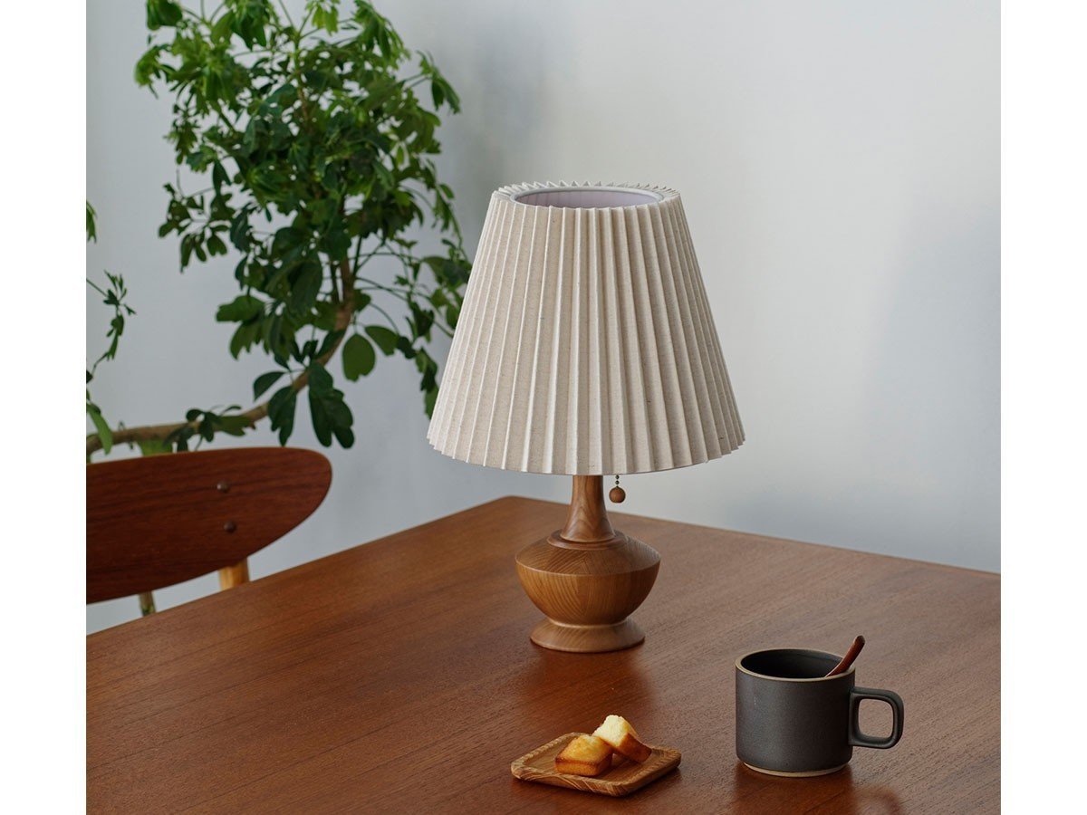 【フライミーパーラー/FLYMEe Parlor / GOODS】のTable Light / テーブルライト #113681 人気、トレンドファッション・服の通販 founy(ファニー) 　送料無料　Free Shipping　なめらか　Smooth　アンティーク　Antique　ウッド　Wood　シンプル　Simple　テーブル　Table　プリーツ　Pleats　リラックス　Relax　ホーム・キャンプ・アウトドア・お取り寄せ　Home,Garden,Outdoor,Camping Gear　家具・インテリア　Furniture　ライト・照明　Lighting & Light Fixtures　デスクライト・テーブルライト　Desk Light/Table Light　other-3|ID: prp329100003265209 ipo3291000000031491877