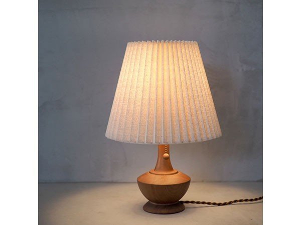 【フライミーパーラー/FLYMEe Parlor / GOODS】のTable Light / テーブルライト #113681 人気、トレンドファッション・服の通販 founy(ファニー) 　送料無料　Free Shipping　なめらか　Smooth　アンティーク　Antique　ウッド　Wood　シンプル　Simple　テーブル　Table　プリーツ　Pleats　リラックス　Relax　ホーム・キャンプ・アウトドア・お取り寄せ　Home,Garden,Outdoor,Camping Gear　家具・インテリア　Furniture　ライト・照明　Lighting & Light Fixtures　デスクライト・テーブルライト　Desk Light/Table Light　other-5|ID: prp329100003265209 ipo3291000000031491879