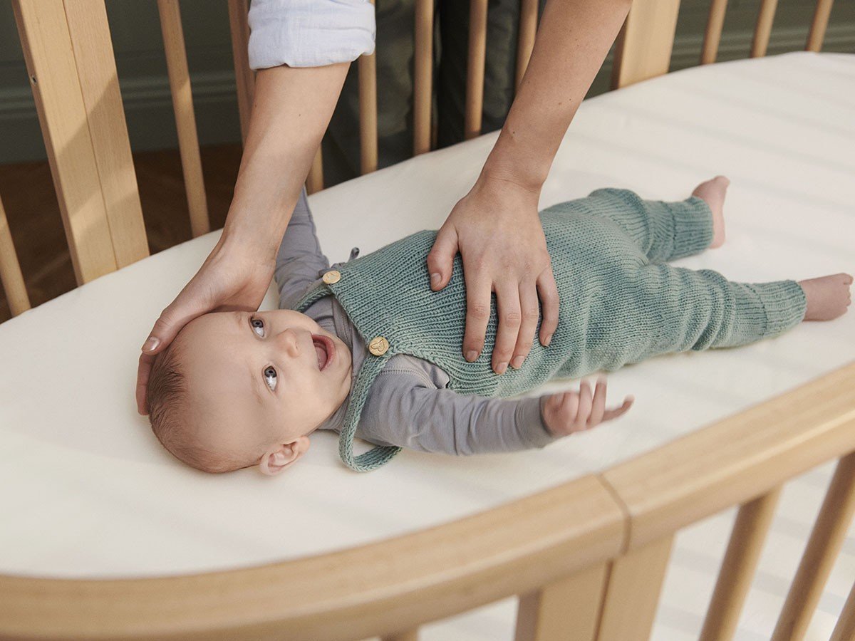 【ストッケ/STOKKE / GOODS】のSTOKKE SLEEPI / ストッケ スリーピー ベッド V3 人気、トレンドファッション・服の通販 founy(ファニー) 　コンパクト　Compact　ドレープ　Drape　ビーチ　Beach　フィット　Fit　フォルム　Form　ベビー　Baby　メッシュ　Mesh　送料無料　Free Shipping　ホーム・キャンプ・アウトドア・お取り寄せ　Home,Garden,Outdoor,Camping Gear　家具・インテリア　Furniture　キッズ家具　Kids' Furniture　ベビーベッド・子供用ベッド・二段ベッド　Crib/Children's Bed/Bunk Bed　other-5|ID: prp329100003285900 ipo3291000000031481839