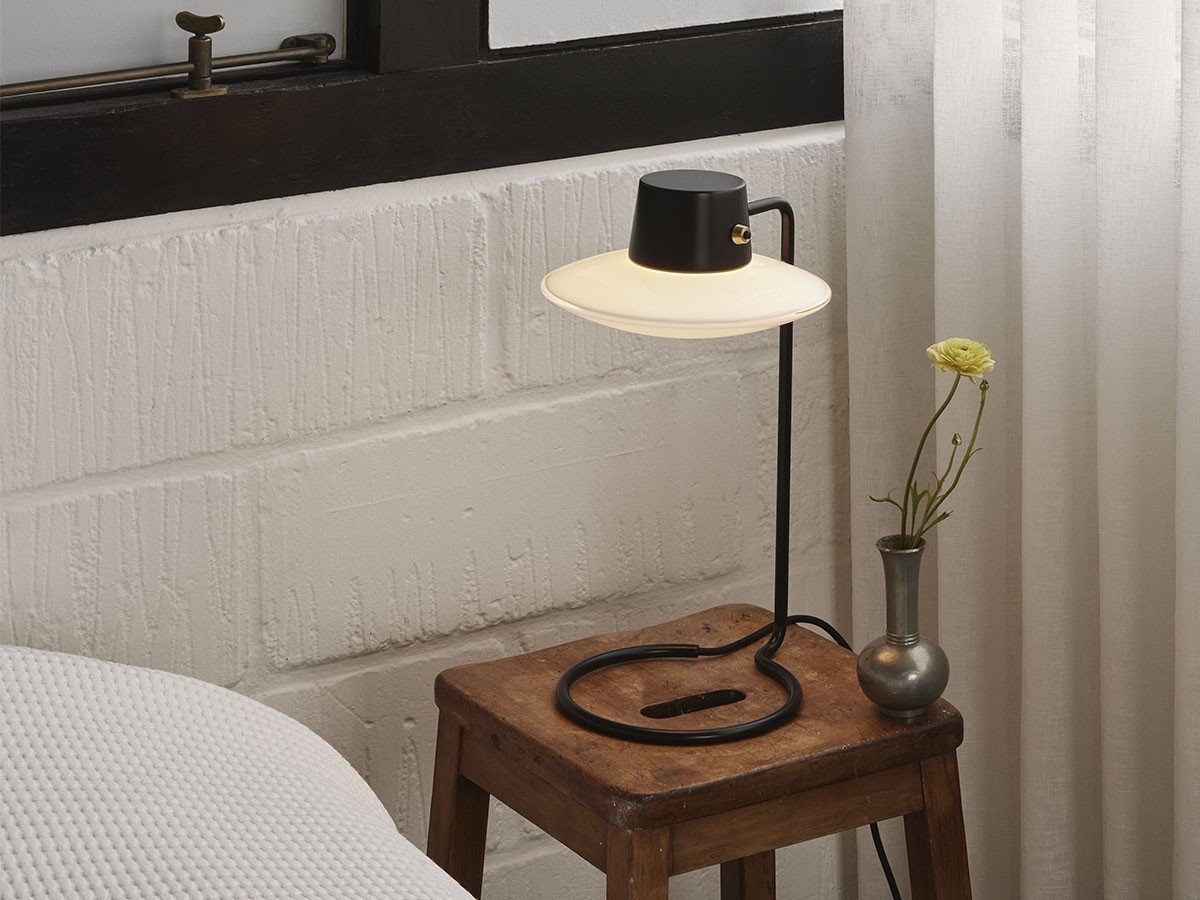 【ルイスポールセン/Louis Poulsen / GOODS】のAJ Oxford Table Lamp / AJ オックスフォード テーブルランプ H280(ガラスシェードタイプ) インテリア・キッズ・メンズ・レディースファッション・服の通販 founy(ファニー) 　ガラス　Glass　グラフィック　Graphic　スリム　Slim　センター　Center　テーブル　Table　ハンド　Hand　メタル　Metal　送料無料　Free Shipping　ホーム・キャンプ・アウトドア・お取り寄せ　Home,Garden,Outdoor,Camping Gear　家具・インテリア　Furniture　ライト・照明　Lighting & Light Fixtures　参考イメージ|ID: prp329100003343608 ipo3291000000025303778