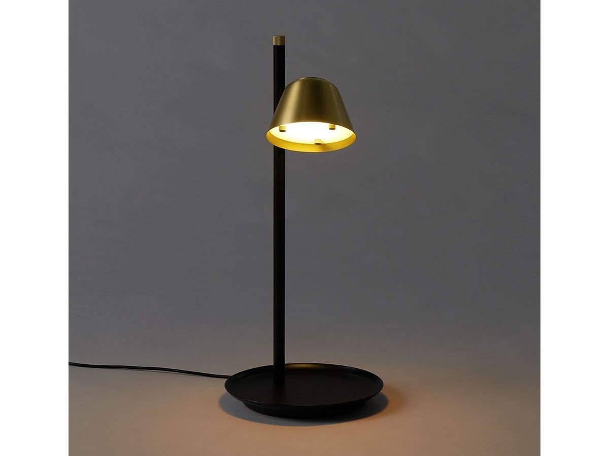 【イデー/IDEE / GOODS】のCAMPANA TABLE LAMP / カンパーナ テーブルランプ 人気、トレンドファッション・服の通販 founy(ファニー) 　アクセサリー　Accessories　テーブル　Table　デスク　Desk　バランス　Balance　フォルム　Form　プレート　Plate　モチーフ　Motif　腕時計　Watch　ホーム・キャンプ・アウトドア・お取り寄せ　Home,Garden,Outdoor,Camping Gear　家具・インテリア　Furniture　ライト・照明　Lighting & Light Fixtures　other-6|ID: prp329100003354431 ipo3291000000031490122