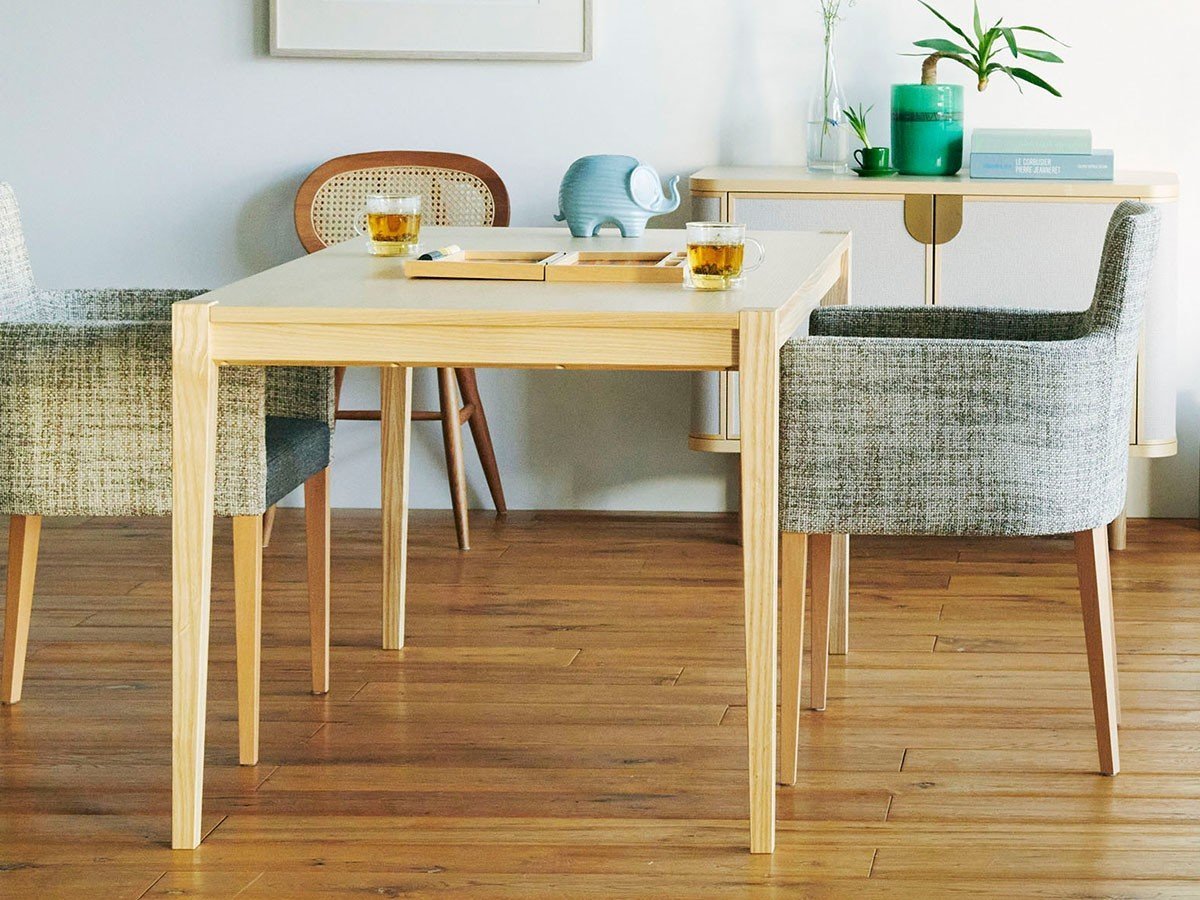 【イデー/IDEE / GOODS】のNOVA DINING TABLE SQUARE 1600 / ノヴァ ダイニング テーブル スクエア 1600 インテリア・キッズ・メンズ・レディースファッション・服の通販 founy(ファニー) 　スクエア　Square　テーブル　Table　モダン　Modern　ホーム・キャンプ・アウトドア・お取り寄せ　Home,Garden,Outdoor,Camping Gear　家具・インテリア　Home Furniture & Interior. Stylish & Functional Living Spaces　テーブル　Table　ダイニングテーブル　Dining Table　スタイリングイメージ|ID: prp329100003371349 ipo3291000000030238662