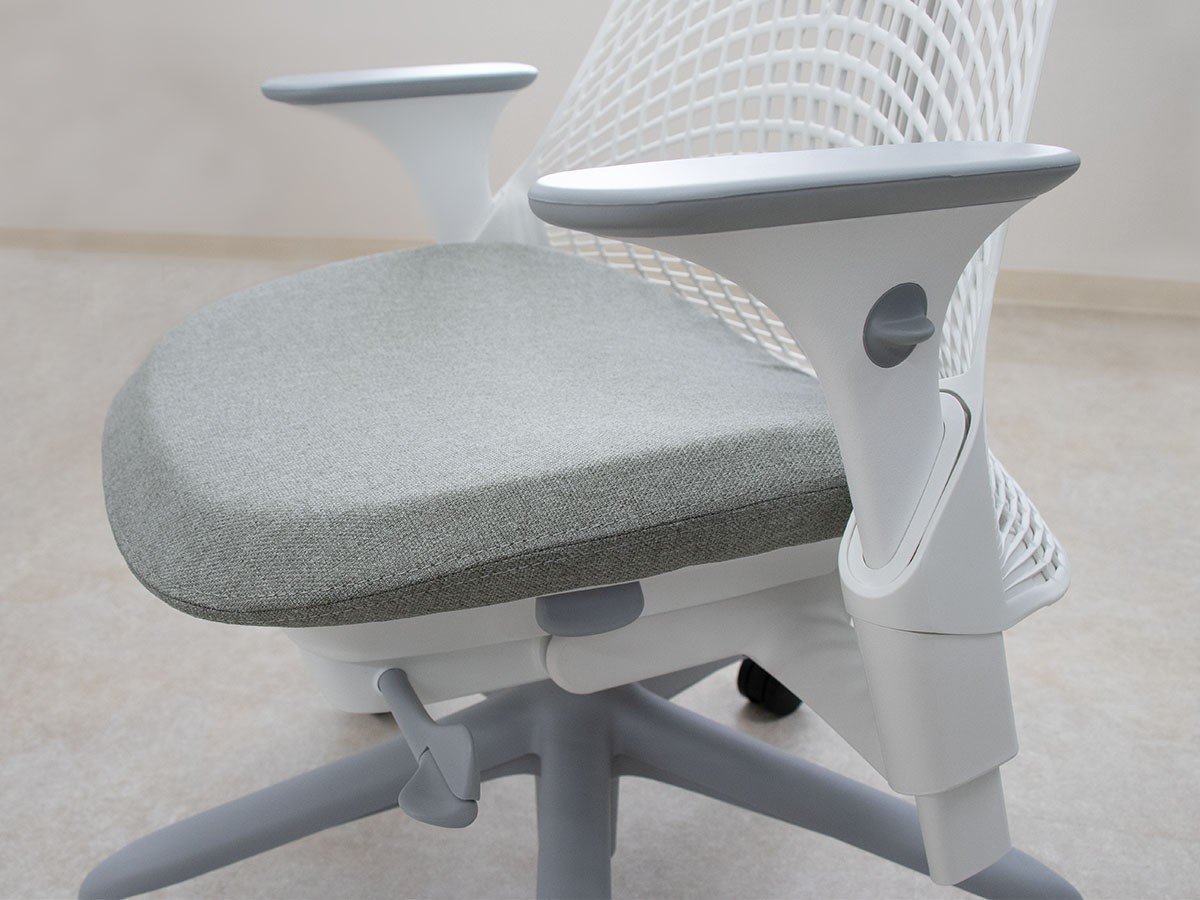 【ハーマンミラー/Herman Miller / GOODS】のSAYL Chair Suspension Mid-Back / セイルチェア サスペンションミドルバック アジャスタブルアーム(ホワイト) 人気、トレンドファッション・服の通販 founy(ファニー) 　フレーム　Frame, Outline　プチプライス・低価格　Affordable / Budget Price　ホーム・キャンプ・アウトドア・お取り寄せ　Home Living / Home & Lifestyle / Camping Gear / Outdoor Camping　家具・インテリア　Home Furniture & Interior. Stylish & Functional Living Spaces　チェア・椅子　Seating & Chairs　オフィスチェア・在宅ワーク用チェア　Office & Desk Chairs　other-2|ID: prp329100003399633 ipo3291000000031489742