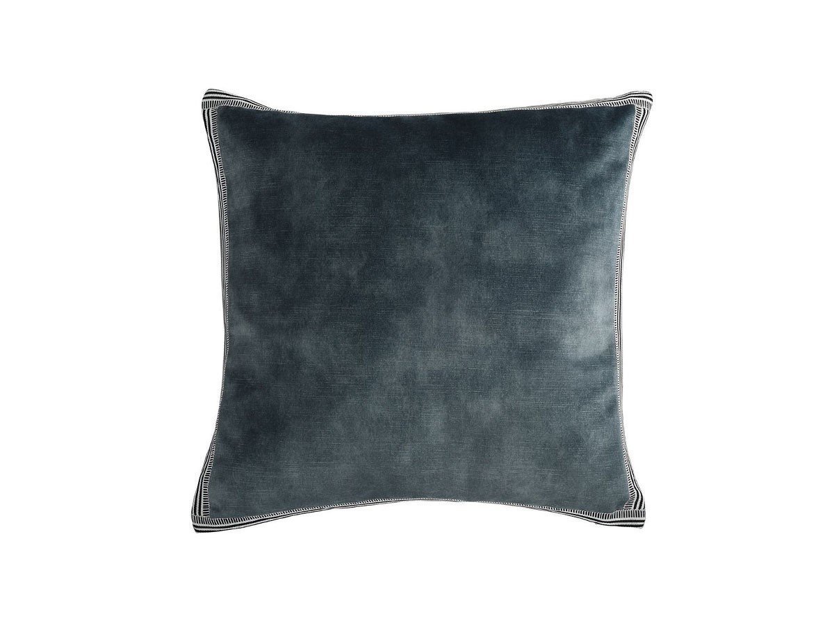 【カサマンス/CASAMANCE / GOODS】のManade Cushion / マナド クッション 45 × 45cm インテリア・キッズ・メンズ・レディースファッション・服の通販 founy(ファニー) 　送料無料　Free Shipping　クッション　Cushion　パイピング　Piping　フランス　France　プリント　Print　ベルベット　Velvet　リネン　Linen　リボン　Ribbon　ヴィンテージ　Vintage　ホーム・キャンプ・アウトドア・お取り寄せ　Home,Garden,Outdoor,Camping Gear　家具・インテリア　Home Furniture & Interior. Stylish & Functional Living Spaces　その他 インテリア雑貨、家具　Furniture, Interior, Others　ブルーセラドン|ID: prp329100003453535 ipo3291000000030223777