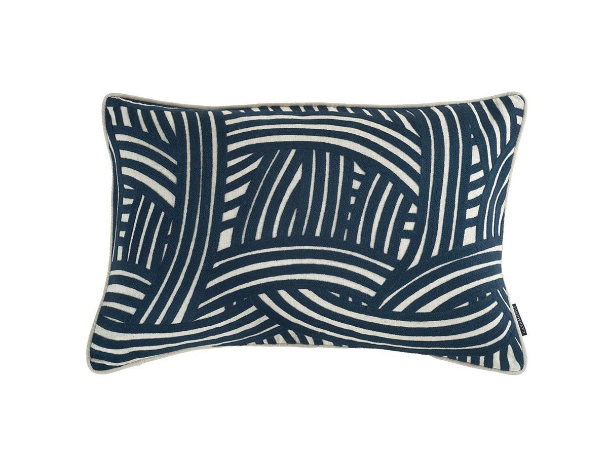 【カサマンス/CASAMANCE / GOODS】のCaravane Cushion / キャラヴァン クッション 60 × 40cm インテリア・キッズ・メンズ・レディースファッション・服の通販 founy(ファニー) 送料無料 Free Shipping クッション Cushion, Throw Pillow トリミング Trimming, Decorative Edge フランス France, French リネン Linen, Linen Fabric ホーム・キャンプ・アウトドア・お取り寄せ Home Living / Home & Lifestyle / Camping Gear / Outdoor Camping 家具・インテリア Home Furniture & Interior. Stylish & Functional Living Spaces その他 インテリア雑貨、家具 Home Decor & Furniture Extras マリン|ID: prp329100003453572 ipo3291000000035324984