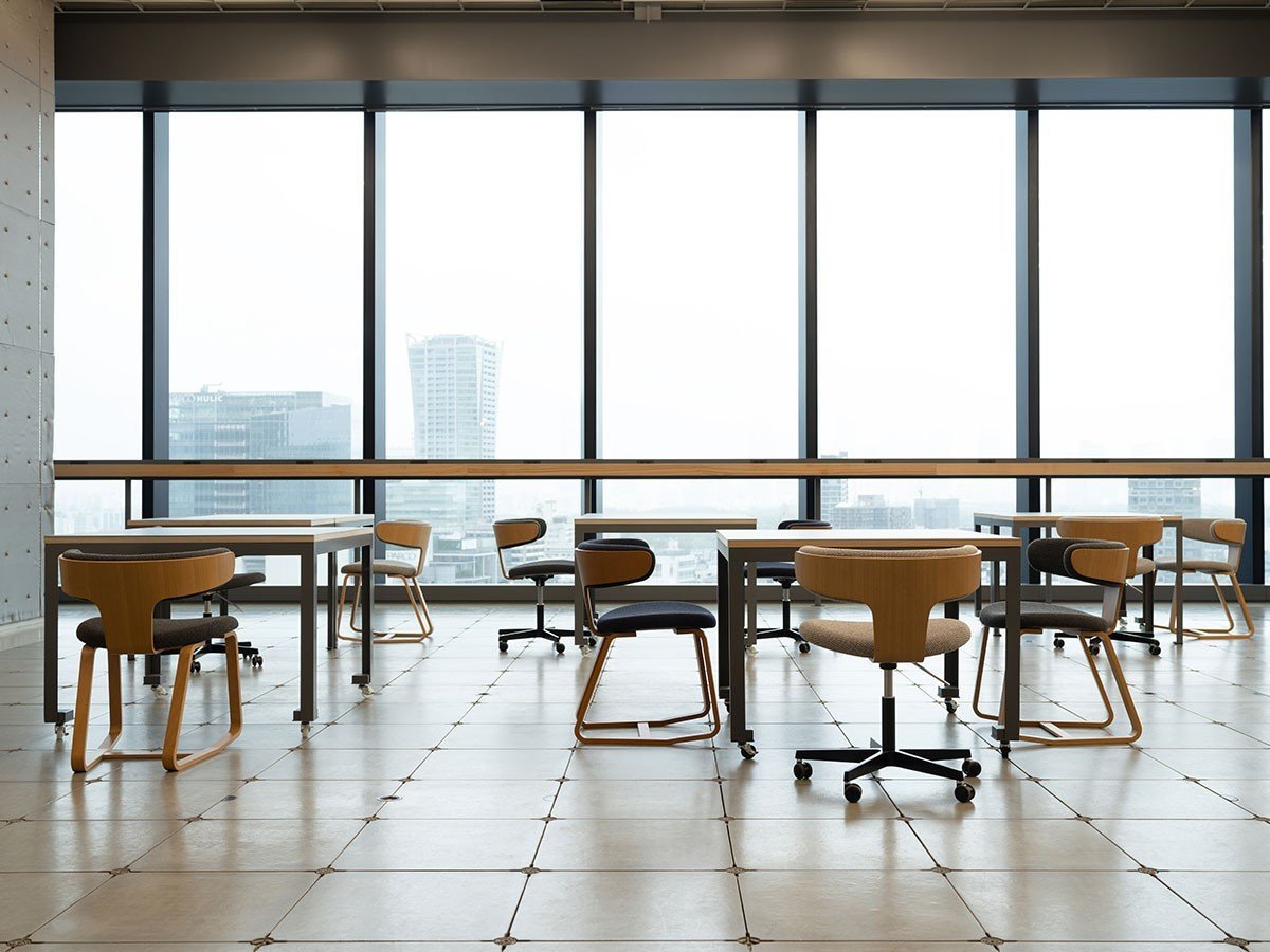 【天童木工/Tendo Mokko / GOODS】のSwing Chair / スウィング チェア ソリ脚 インテリア・キッズ・メンズ・レディースファッション・服の通販 founy(ファニー) 　送料無料　Free Shipping　おすすめ　Recommended / Our Picks　ウッド　Wooden Design　スウィング　Swing, Flare Movement　フィット　Fit, Slim Fit　ワーク　Workwear, Utility Style　ホーム・キャンプ・アウトドア・お取り寄せ　Home Living / Home & Lifestyle / Camping Gear / Outdoor Camping　家具・インテリア　Home Furniture & Interior. Stylish & Functional Living Spaces　チェア・椅子　Seating & Chairs　ダイニングチェア・木製チェア　Dining Chairs　写真クレジット:Kohei Yamamoto|ID: prp329100003500766 ipo3291000000034080116