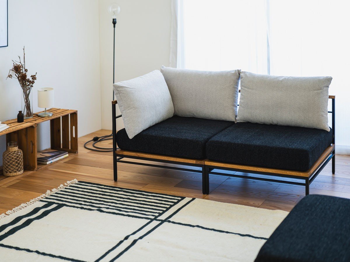 【アドレス/address / GOODS】のKarla sofa 1 seater / カーラ ソファ 1シーター(FLYMEe限定カラー) 人気、トレンドファッション・服の通販 founy(ファニー) 　クッション　Cushion, Throw Pillow　スリム　Slim, Slim Fit　フレーム　Frame, Outline　モダン　Modern, Contemporary　送料無料　Free Shipping　ホーム・キャンプ・アウトドア・お取り寄せ　Home Living / Home & Lifestyle / Camping Gear / Outdoor Camping　家具・インテリア　Home Furniture & Interior. Stylish & Functional Living Spaces　ソファー　Couches & Sofas　other-5|ID: prp329100003540363 ipo3291000000031487405