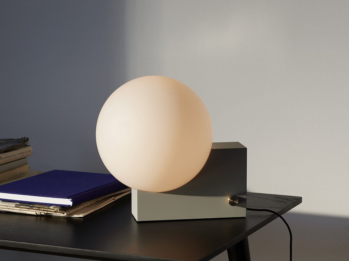 【アンドトラディション/&Tradition / GOODS】のJourney SHY1 / ジャーニー テーブルランプ SHY1 インテリア・キッズ・メンズ・レディースファッション・服の通販 founy(ファニー) 　送料無料　Free Shipping　エレガント 上品　Elegant　ガラス　Glass, Glassware　シンプル　Simple, Minimal　テーブル　Table, Dining Table　ホーム・キャンプ・アウトドア・お取り寄せ　Home Living / Home & Lifestyle / Camping Gear / Outdoor Camping　家具・インテリア　Home Furniture & Interior. Stylish & Functional Living Spaces　ライト・照明　Lamps & Lighting Fixtures　シルクグレー|ID: prp329100003549559 ipo3291000000030202431