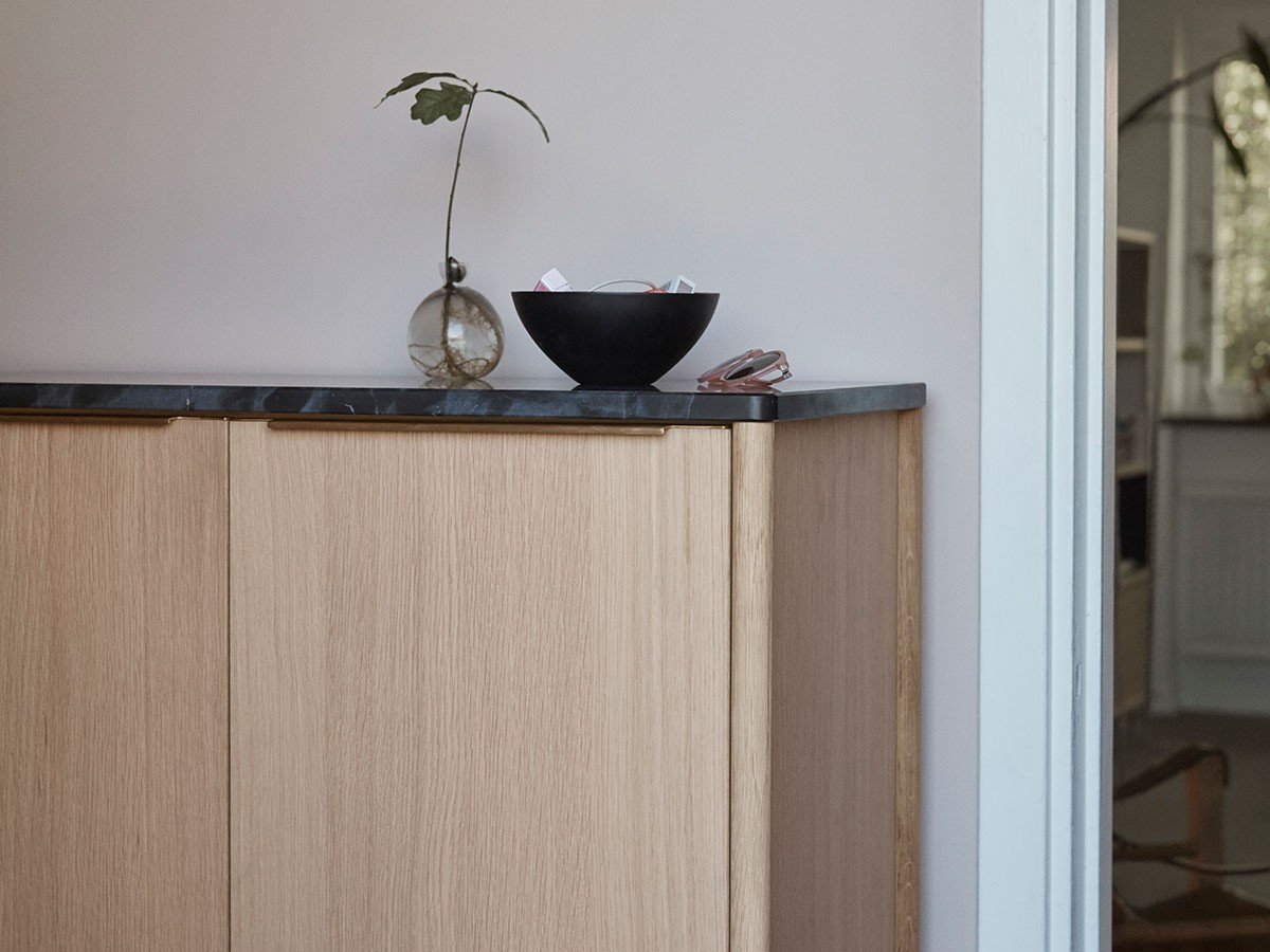 【フリッツ ハンセン/FRITZ HANSEN / GOODS】のJut High Cabinet / ジュット ハイ キャビネット(大理石天板) 人気、トレンドファッション・服の通販 founy(ファニー) 　なめらか　Smooth　エレガント 上品　Elegant　オイル　Oil　モダン　Modern　ホーム・キャンプ・アウトドア・お取り寄せ　Home,Garden,Outdoor,Camping Gear　家具・インテリア　Furniture　収納家具・キャビネット　Storage Furniture　キャビネット　Cabinet　other-4|ID: prp329100003594793 ipo3291000000031486088