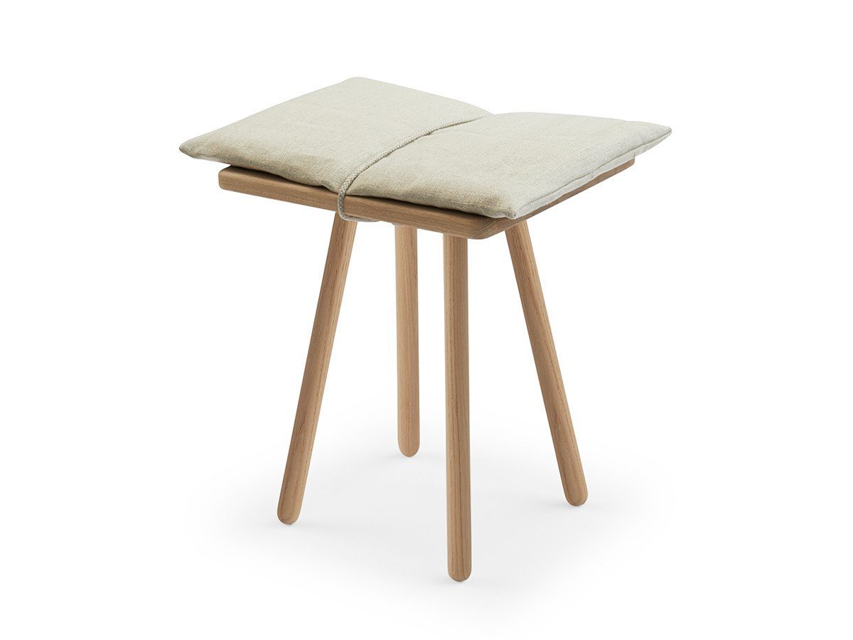 【フリッツ ハンセン/FRITZ HANSEN / GOODS】のGeorg Stool / ジョージ スツール 人気、トレンドファッション・服の通販 founy(ファニー) 　送料無料　Free Shipping　オイル　Body Oil　クッション　Cushion, Throw Pillow　ラップ　Wrap, Wrap Design　ホーム・キャンプ・アウトドア・お取り寄せ　Home Living / Home & Lifestyle / Camping Gear / Outdoor Camping　家具・インテリア　Home Furniture & Interior. Stylish & Functional Living Spaces　チェア・椅子　Seating & Chairs　スツール・バースツール　Stools & Bar Stools　 other-1|ID: prp329100003594845 ipo3291000000033286725