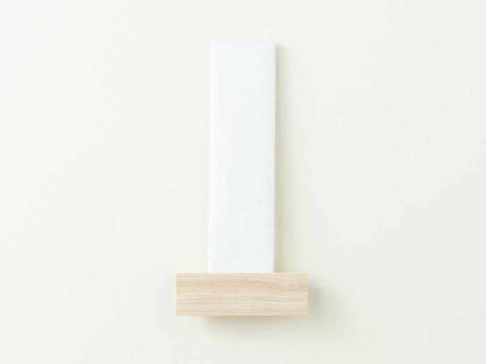 【フライミー ヴェール/FLYMEe vert / GOODS】のOfudatate / お札立て 1枚用 インテリア・キッズ・メンズ・レディースファッション・服の通販 founy(ファニー) https://founy.com/ シンプル Simple, Minimal スリット Slit, Slit Detail フォルム Silhouette, Form ホーム・キャンプ・アウトドア・お取り寄せ Home Living / Home & Lifestyle / Camping Gear / Outdoor Camping 家具・インテリア Home Furniture & Interior. Stylish & Functional Living Spaces 収納家具・キャビネット Storage Furniture |ID: prp329100003613451 ipo3291000000036857178