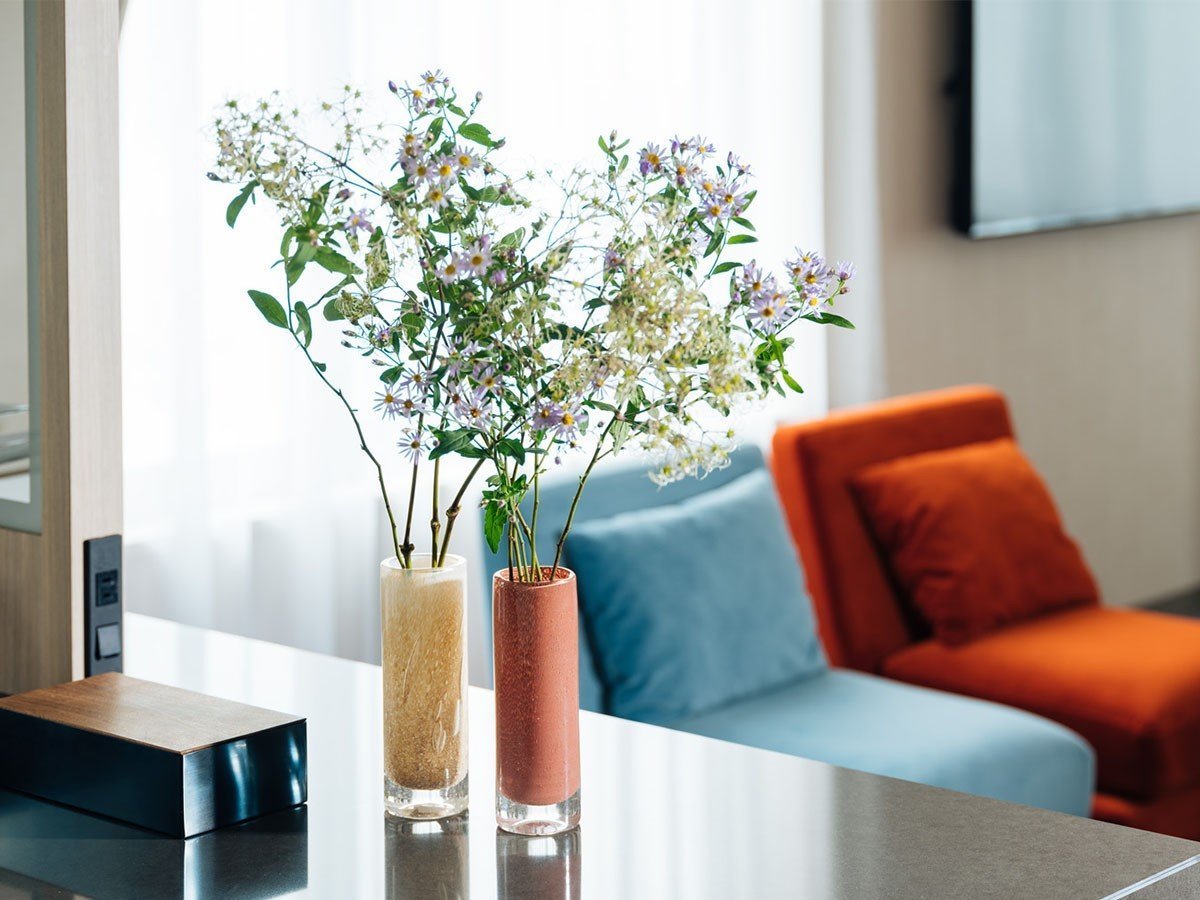 【ヘンリーディーン/Henry Dean / GOODS】のV.Pipe XL / V.パイプ XL(スタンダードカラー) インテリア・キッズ・メンズ・レディースファッション・服の通販 founy(ファニー) 　送料無料　Free Shipping　ガラス　Glass, Glassware　シンプル　Simple, Minimal　スタンダード　Standard, Basic　ハンド　Hand, Handmade　フラワー　Flower, Floral　ランダム　Random, Irregular　ホーム・キャンプ・アウトドア・お取り寄せ　Home Living / Home & Lifestyle / Camping Gear / Outdoor Camping　家具・インテリア　Home Furniture & Interior. Stylish & Functional Living Spaces　その他 インテリア雑貨、家具　Home Decor & Furniture Extras　参考イメージ(左 / コルゾ、右 / 掲載外)|ID: prp329100003620844 ipo3291000000033832733