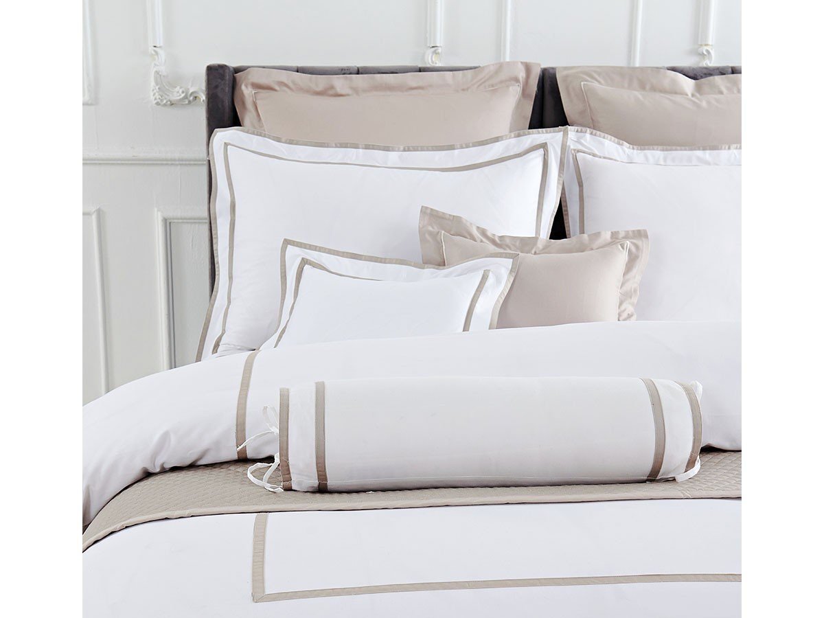 【ホテルライクインテリア/HOTEL LIKE INTERIOR / GOODS】の400TC Hotel / 400TC ホテル ネックロール 人気、トレンドファッション・服の通販 founy(ファニー) 　クッション　Cushion, Throw Pillow　なめらか　Smooth, Silky Texture　バランス　Balance, Style Balance　フェザー　Feather, Feather Detail　リネン　Linen, Linen Fabric　エレガント 上品　Elegant　ホーム・キャンプ・アウトドア・お取り寄せ　Home Living / Home & Lifestyle / Camping Gear / Outdoor Camping　家具・インテリア　Home Furniture & Interior. Stylish & Functional Living Spaces　その他 インテリア雑貨、家具　Home Decor & Furniture Extras　other-4|ID: prp329100003628367 ipo3291000000031485481