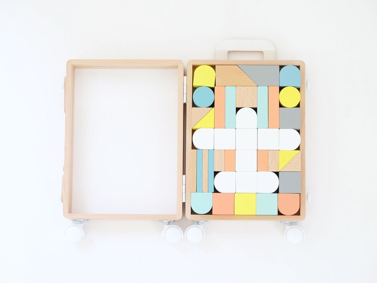 【ドウ?/dou / GOODS】のcarry me / キャリーミー 人気、トレンドファッション・服の通販 founy(ファニー) 　アクリル　Acrylic　カラフル　Colorful　バランス　Balance　ベビー　Baby　送料無料　Free Shipping　スーツケース キャリーケース　Suitcase　ホーム・キャンプ・アウトドア・お取り寄せ　Home,Garden,Outdoor,Camping Gear　家具・インテリア　Furniture　キッズ家具　Kids' Furniture　other-3|ID: prp329100003711485 ipo3291000000031484232