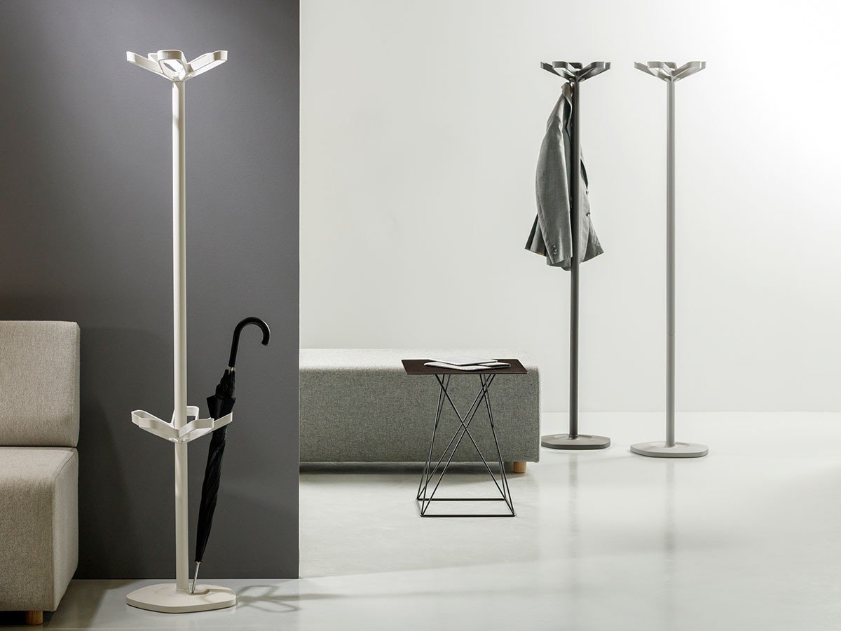 【カスカンド/Cascando / GOODS】のFlower Coat Stand / フラワー コートスタンド 人気、トレンドファッション・服の通販 founy(ファニー) 　送料無料　Free Shipping　おすすめ　Recommended / Our Picks　エレガント 上品　Elegant　シンプル　Simple, Minimal　スタンド　Stand Collar, Upright Stand　スリム　Slim, Slim Fit　フラワー　Flower, Floral　モチーフ　Motif, Design Theme　ホーム・キャンプ・アウトドア・お取り寄せ　Home Living / Home & Lifestyle / Camping Gear / Outdoor Camping　家具・インテリア　Home Furniture & Interior. Stylish & Functional Living Spaces　その他 インテリア雑貨、家具　Home Decor & Furniture Extras　other-4|ID: prp329100003722324 ipo3291000000031483821