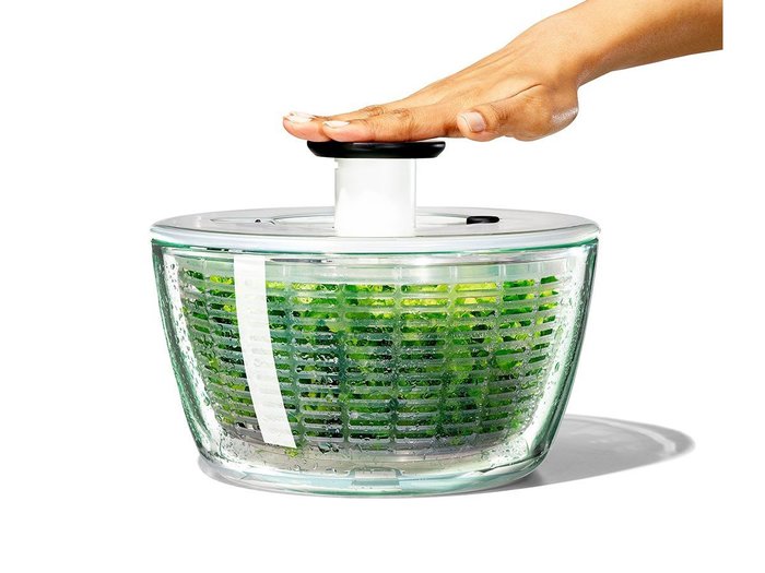 【オクソー/OXO / GOODS】のGlass Salad Spinner / サラダスピナー ガラス インテリア・キッズ・メンズ・レディースファッション・服の通販 founy(ファニー) https://founy.com/ 送料無料 Free Shipping ガラス Glass バスケット Basket フラット Flat プレート Plate ホーム・キャンプ・アウトドア・お取り寄せ Home,Garden,Outdoor,Camping Gear キッチン・ダイニング Kitchen Dining キッチン収納 Kitchen |ID: prp329100003756015 ipo3291000000030236774