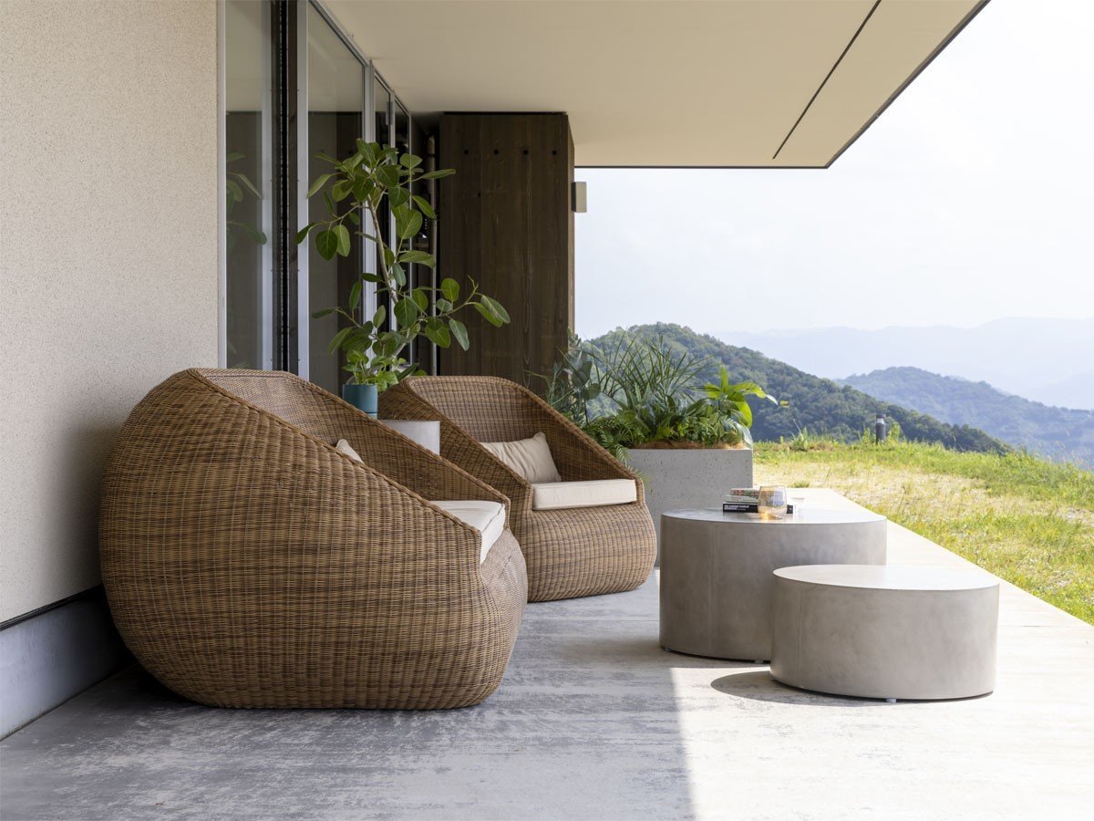 【サベリ/SaVeri / GOODS】のDelano Round Lounge Table / デラノ ラウンドラウンジテーブル 580 人気、トレンドファッション・服の通販 founy(ファニー) 　送料無料　Free Shipping　グラス　Glass, Eyewear　テーブル　Table, Dining Table　モダン　Modern, Contemporary　ラウンド　Round, Round Neck　ホーム・キャンプ・アウトドア・お取り寄せ　Home Living / Home & Lifestyle / Camping Gear / Outdoor Camping　家具・インテリア　Home Furniture & Interior. Stylish & Functional Living Spaces　テーブル　Dining, Coffee & Side Tables　ローテーブル・センターテーブル　Coffee & Center Tables　other-5|ID: prp329100003767745 ipo3291000000031483402