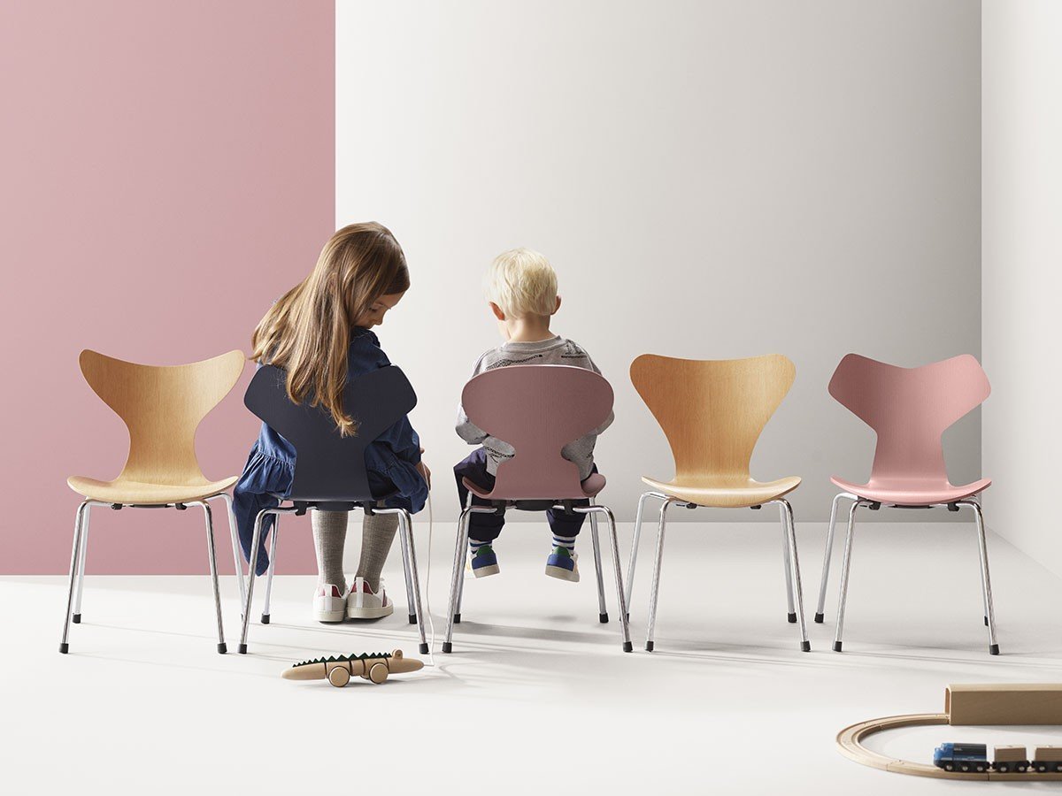 【フリッツ ハンセン/FRITZ HANSEN / GOODS】のSERIES 7 CHILDREN S CHAIR / セブンチェア 子供用チェア 人気、トレンドファッション・服の通販 founy(ファニー) 　送料無料　Free Shipping　おすすめ　Recommended / Our Picks　フォルム　Silhouette, Form　ベビー　Baby, Babywear　ホーム・キャンプ・アウトドア・お取り寄せ　Home Living / Home & Lifestyle / Camping Gear / Outdoor Camping　家具・インテリア　Home Furniture & Interior. Stylish & Functional Living Spaces　キッズ家具　Children's Furniture & Storage　キッズチェア・ベビーチェア・子供椅子　Kids Chair / Baby High Chair / Toddler Seat　other-6|ID: prp329100003786728 ipo3291000000031483119