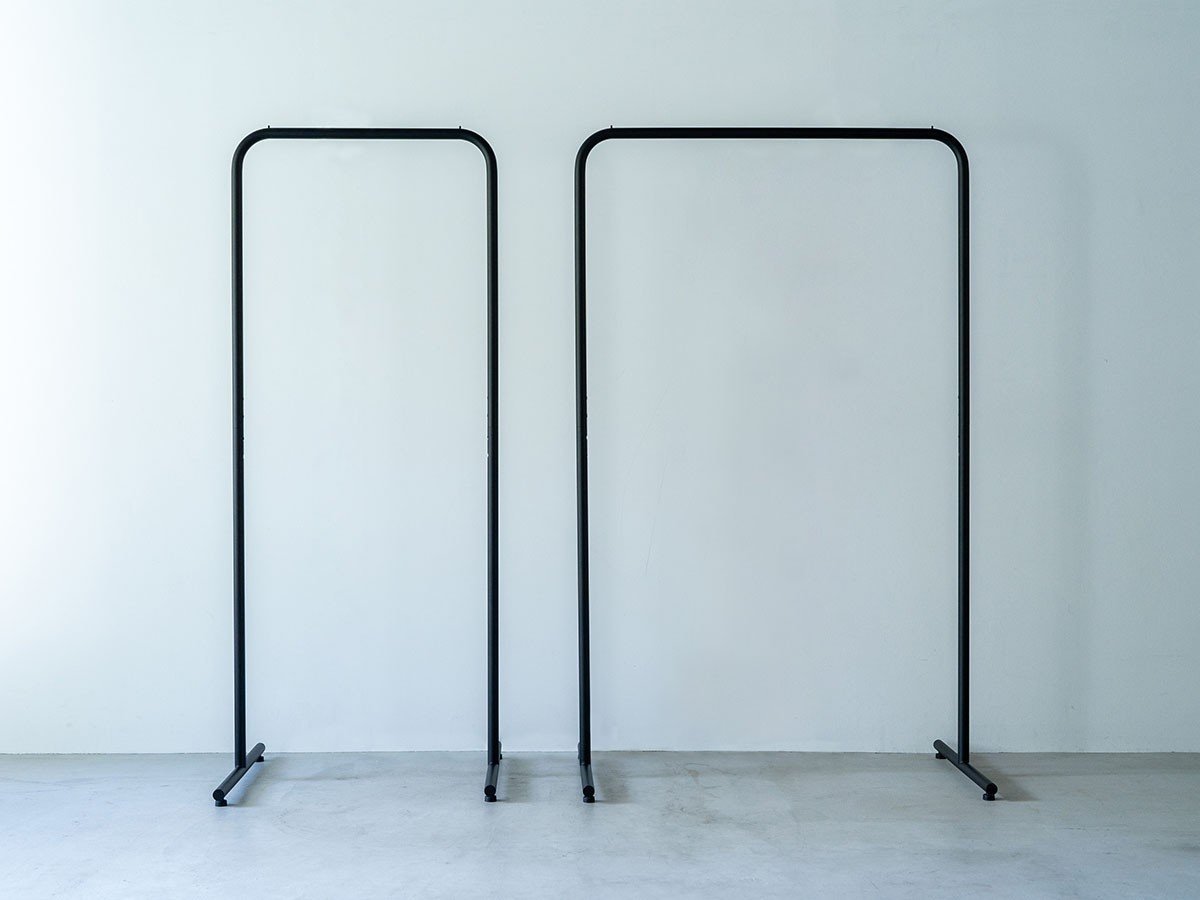 【モヘイム/MOHEIM / GOODS】のHANGER RACK 900 / ハンガーラック 幅90cm 人気、トレンドファッション・服の通販 founy(ファニー) 　送料無料　Free Shipping　シンプル　Simple, Minimal　ホーム・キャンプ・アウトドア・お取り寄せ　Home Living / Home & Lifestyle / Camping Gear / Outdoor Camping　家具・インテリア　Home Furniture & Interior. Stylish & Functional Living Spaces　その他 インテリア雑貨、家具　Home Decor & Furniture Extras　other-6|ID: prp329100003838262 ipo3291000000031479478