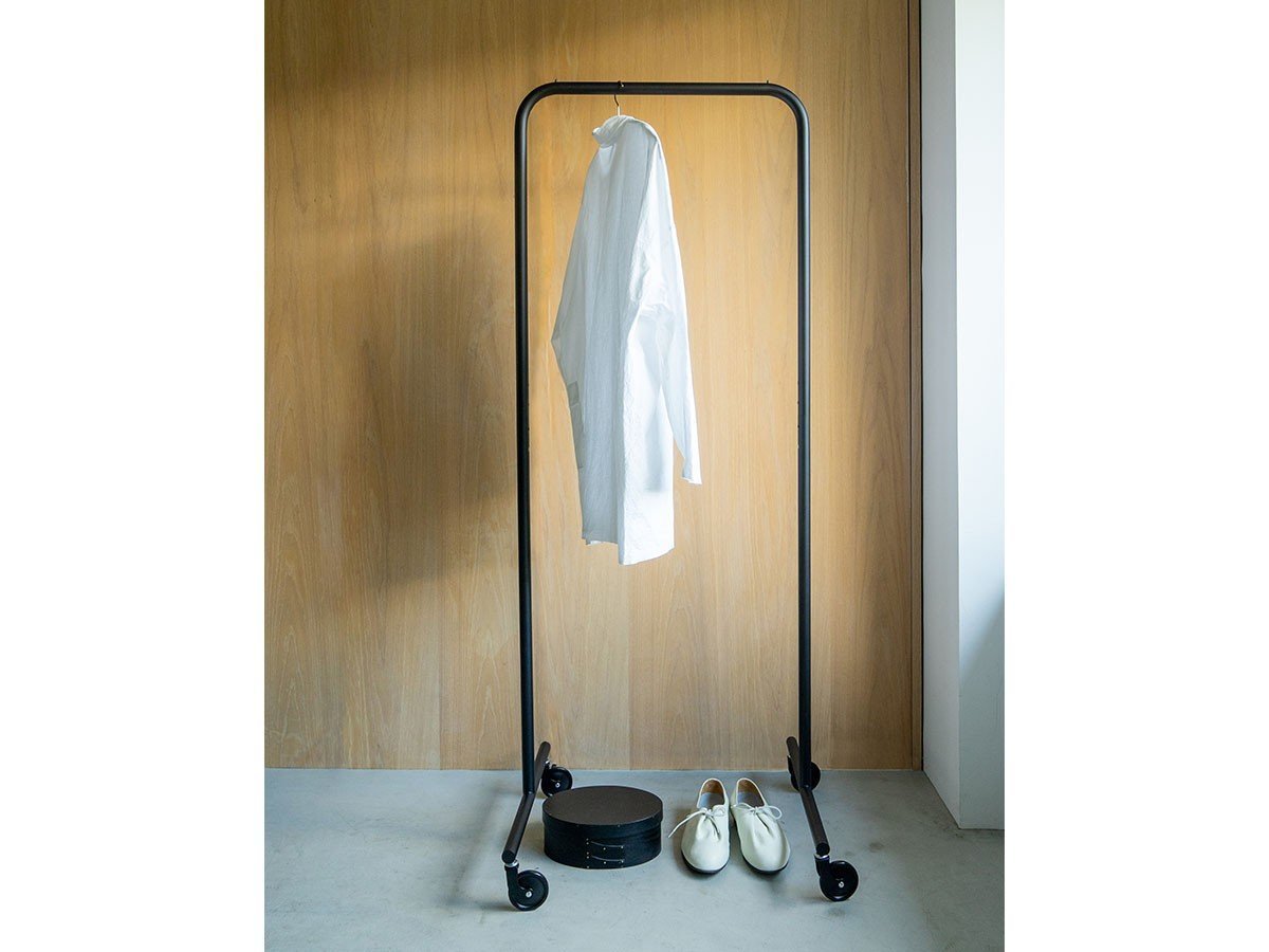 【モヘイム/MOHEIM / GOODS】のHANGER RACK 600 / ハンガーラック 幅60cm 人気、トレンドファッション・服の通販 founy(ファニー) 　送料無料　Free Shipping　シンプル　Simple, Minimal　ホーム・キャンプ・アウトドア・お取り寄せ　Home Living / Home & Lifestyle / Camping Gear / Outdoor Camping　家具・インテリア　Home Furniture & Interior. Stylish & Functional Living Spaces　その他 インテリア雑貨、家具　Home Decor & Furniture Extras　other-5|ID: prp329100003838263 ipo3291000000031479466