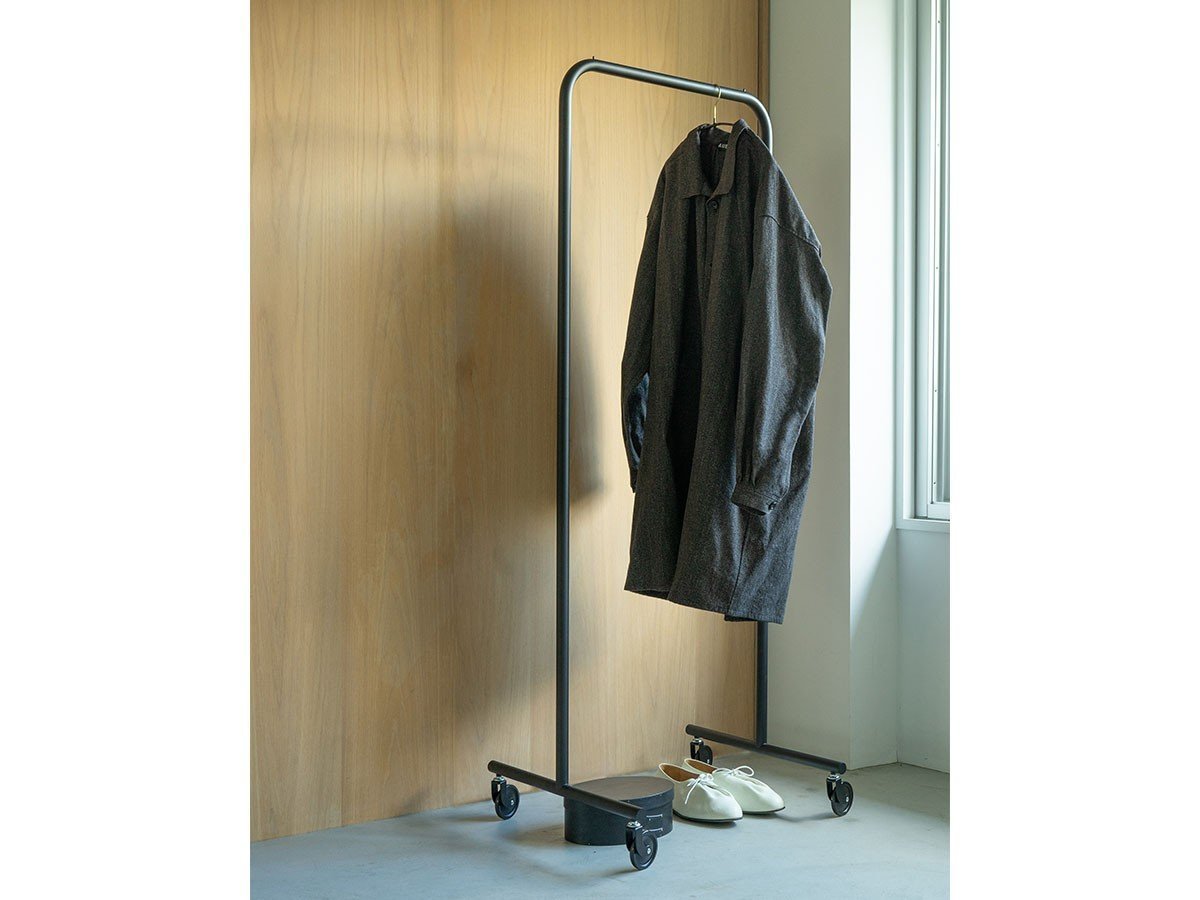 【モヘイム/MOHEIM / GOODS】のHANGER RACK 600 / ハンガーラック 幅60cm 人気、トレンドファッション・服の通販 founy(ファニー) 　送料無料　Free Shipping　シンプル　Simple, Minimal　ホーム・キャンプ・アウトドア・お取り寄せ　Home Living / Home & Lifestyle / Camping Gear / Outdoor Camping　家具・インテリア　Home Furniture & Interior. Stylish & Functional Living Spaces　その他 インテリア雑貨、家具　Home Decor & Furniture Extras　other-6|ID: prp329100003838263 ipo3291000000031479468