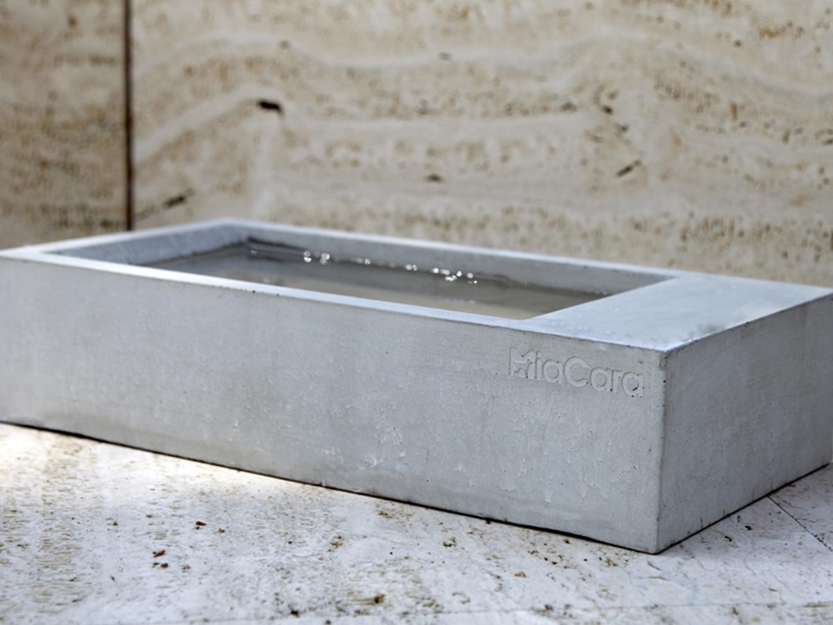 【ミアカラ/MiaCara / GOODS】のTrogolo Outdoor Water Trough / トロゴロ アウトドア ウォータースルー インテリア・キッズ・メンズ・レディースファッション・服の通販 founy(ファニー) 　送料無料　Free Shipping　アウトドア　Outdoor　ウォーター　Water　犬　Dog　ホーム・キャンプ・アウトドア・お取り寄せ　Home,Garden,Outdoor,Camping Gear　家具・インテリア　Furniture　その他 インテリア雑貨、家具　Furniture, Interior, Others　グレー|ID: prp329100003861942 ipo3291000000029225754