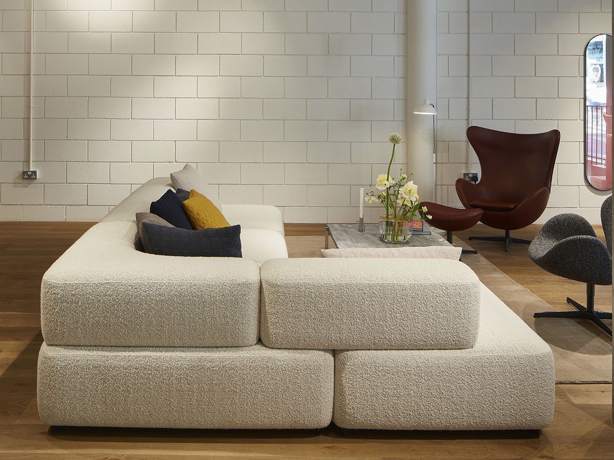 【フリッツ ハンセン/FRITZ HANSEN / GOODS】のALPHABET SOFA SERIES / アルファベットソファシリーズ 4シーターソファ PL300-3 インテリア・キッズ・メンズ・レディースファッション・服の通販 founy(ファニー) 　クッション　Cushion　ファブリック　Fabric　おすすめ　Recommend　ホーム・キャンプ・アウトドア・お取り寄せ　Home,Garden,Outdoor,Camping Gear　家具・インテリア　Furniture　ソファー　Sofa　参考イメージ|ID: prp329100003866370 ipo3291000000030211754