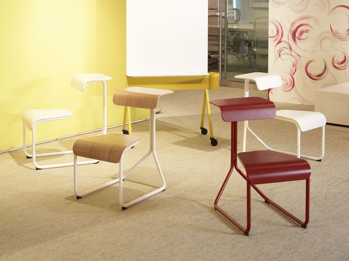【ノルオフィス/Knoll Office / GOODS】のToboggan Sled Base Chair Desk / トボガン スレッドベース チェアデスク メラミン天板 インテリア・キッズ・メンズ・レディースファッション・服の通販 founy(ファニー) 　送料無料　Free Shipping　デスク　Desk　軽量　Lightweight　ホーム・キャンプ・アウトドア・お取り寄せ　Home,Garden,Outdoor,Camping Gear　家具・インテリア　Home Furniture & Interior. Stylish & Functional Living Spaces　チェア・椅子　Chair　スツール　Stool　左から:ホワイト、同シリーズの「突板天板」、ダークレッド、ホワイト|ID: prp329100003874487 ipo3291000000032500817