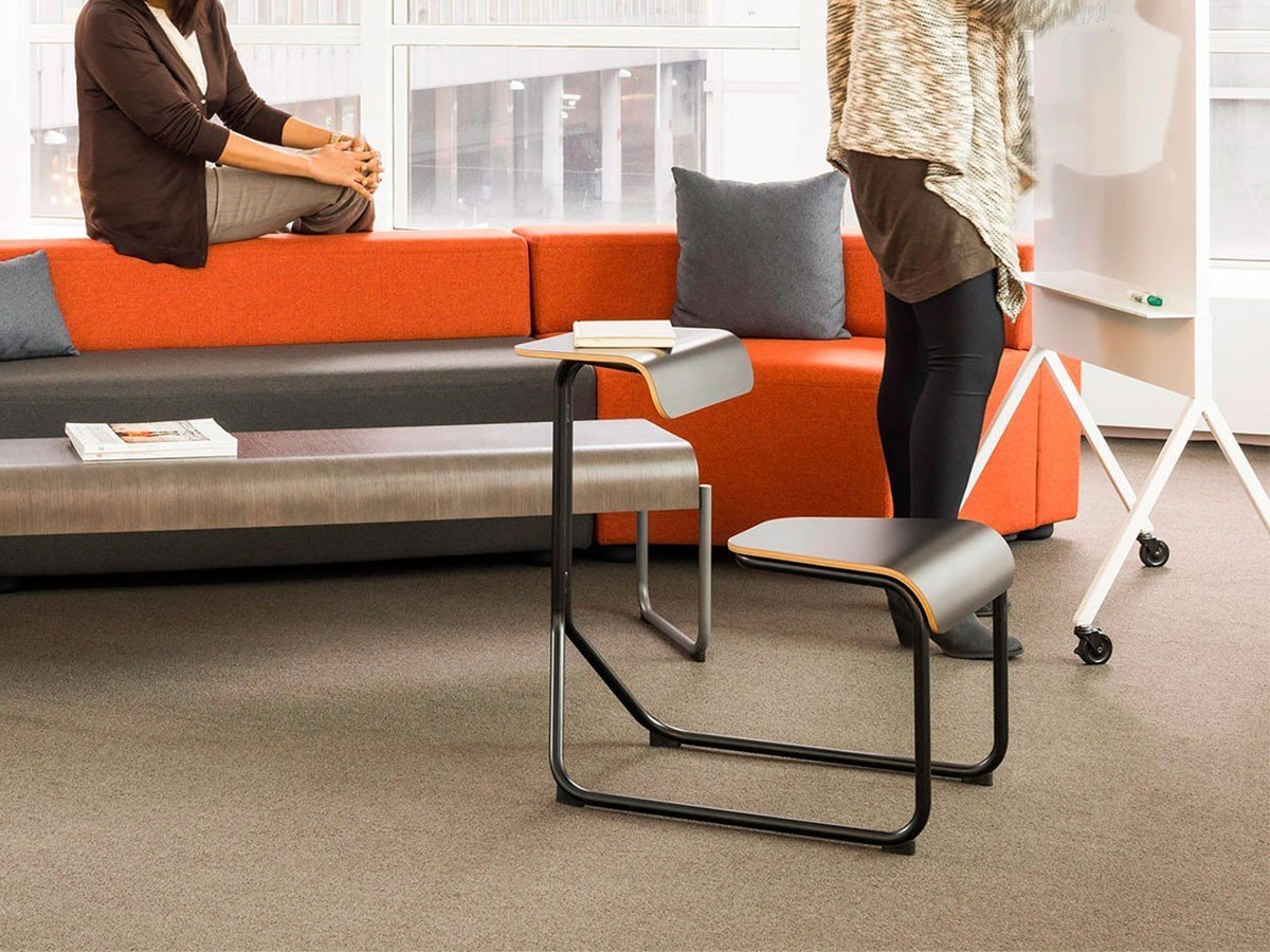【ノルオフィス/Knoll Office / GOODS】のToboggan Sled Base Chair Desk / トボガン スレッドベース チェアデスク 突板天板 インテリア・キッズ・メンズ・レディースファッション・服の通販 founy(ファニー) 　送料無料　Free Shipping　デスク　Desk　軽量　Lightweight　ホーム・キャンプ・アウトドア・お取り寄せ　Home,Garden,Outdoor,Camping Gear　家具・インテリア　Home Furniture & Interior. Stylish & Functional Living Spaces　チェア・椅子　Chair　スツール　Stool　フレームカラー「ブラック」参考イメージ|ID: prp329100003874488 ipo3291000000032500645