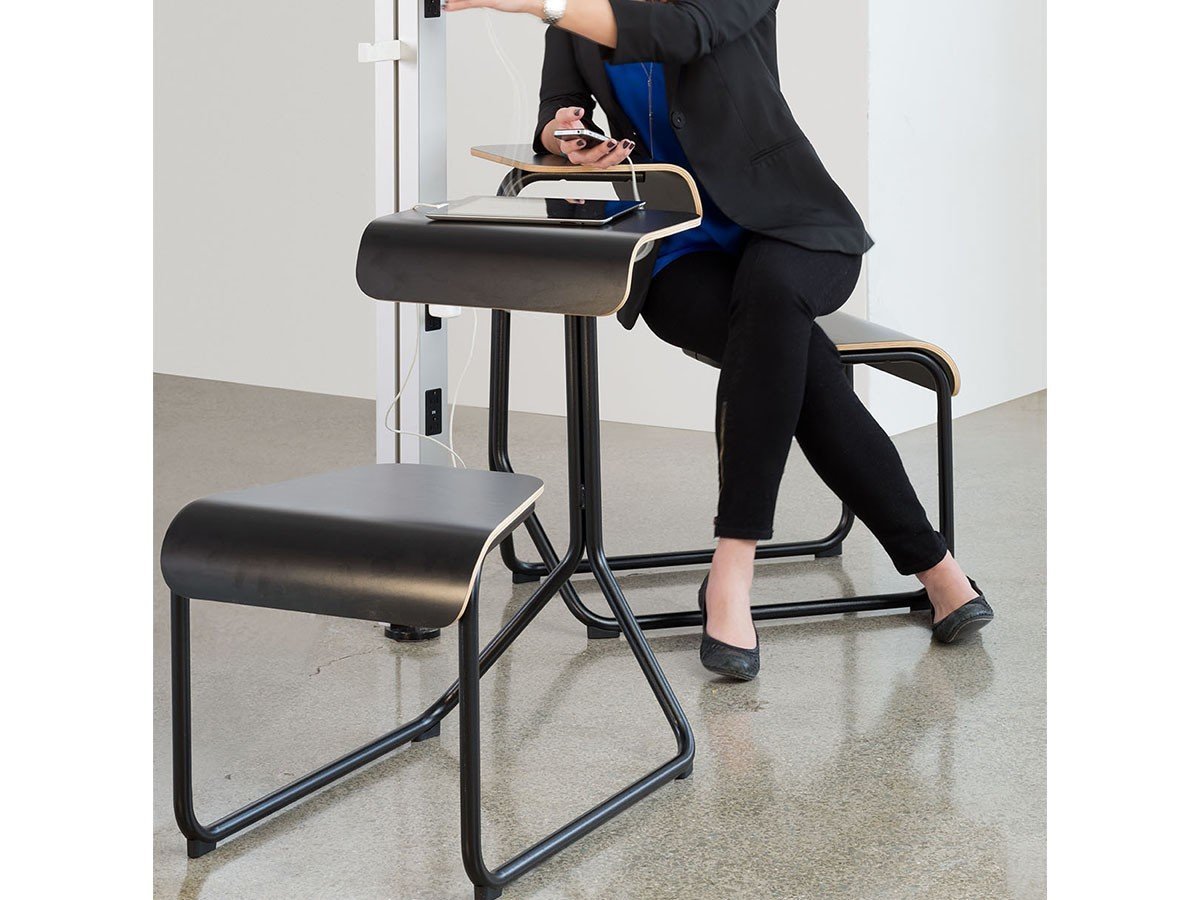 【ノルオフィス/Knoll Office / GOODS】のToboggan Sled Base Chair Desk / トボガン スレッドベース チェアデスク 突板天板 インテリア・キッズ・メンズ・レディースファッション・服の通販 founy(ファニー) 　送料無料　Free Shipping　デスク　Desk　軽量　Lightweight　ホーム・キャンプ・アウトドア・お取り寄せ　Home,Garden,Outdoor,Camping Gear　家具・インテリア　Home Furniture & Interior. Stylish & Functional Living Spaces　チェア・椅子　Chair　スツール　Stool　参考イメージ|ID: prp329100003874488 ipo3291000000032500649