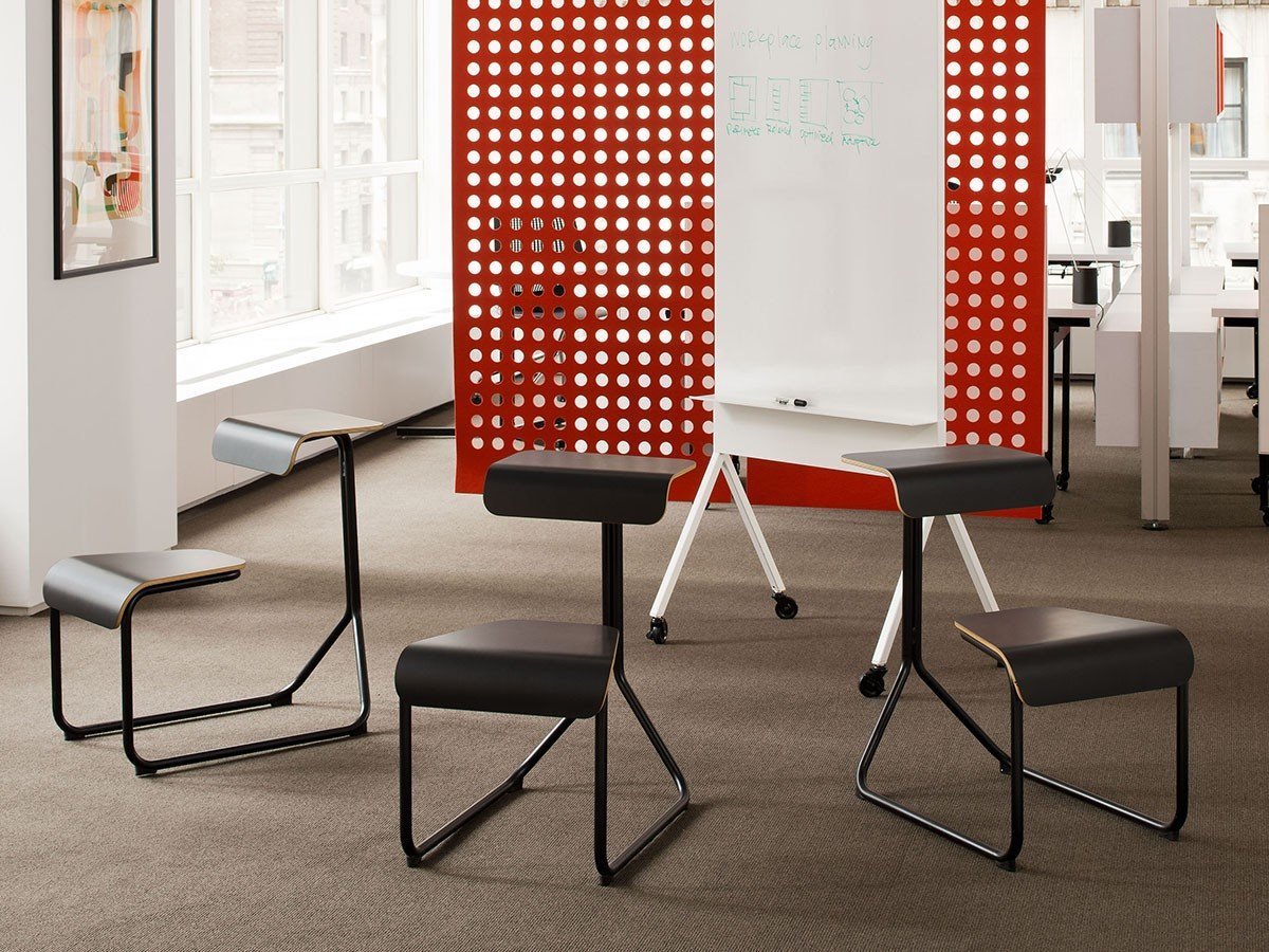 【ノルオフィス/Knoll Office / GOODS】のToboggan Sled Base Chair Desk / トボガン スレッドベース チェアデスク 突板天板 インテリア・キッズ・メンズ・レディースファッション・服の通販 founy(ファニー) 　送料無料　Free Shipping　デスク　Desk　軽量　Lightweight　ホーム・キャンプ・アウトドア・お取り寄せ　Home,Garden,Outdoor,Camping Gear　家具・インテリア　Home Furniture & Interior. Stylish & Functional Living Spaces　チェア・椅子　Chair　スツール　Stool　参考イメージ|ID: prp329100003874488 ipo3291000000032500651
