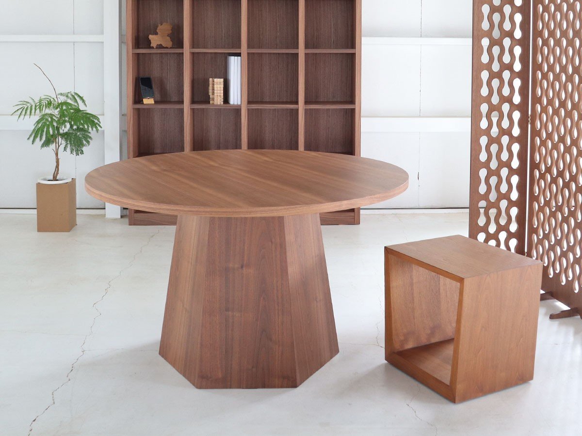【フライミー ヴェール/FLYMEe vert / GOODS】のROUND HEXAGON TABLE / ラウンド六角テーブル RDT-01 人気、トレンドファッション・服の通販 founy(ファニー) 　テーブル　Table, Dining Table　バランス　Balance, Style Balance　モチーフ　Motif, Design Theme　ラウンド　Round, Round Neck　ホーム・キャンプ・アウトドア・お取り寄せ　Home Living / Home & Lifestyle / Camping Gear / Outdoor Camping　家具・インテリア　Home Furniture & Interior. Stylish & Functional Living Spaces　テーブル　Dining, Coffee & Side Tables　ダイニングテーブル・食卓テーブル　Dining Tables　other-3|ID: prp329100003891160 ipo3291000000031481090