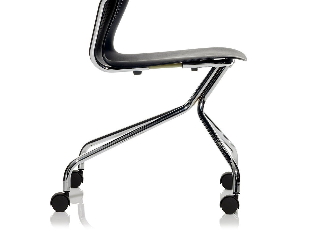【ノルオフィス/Knoll Office / GOODS】のMultiGeneration Chair / マルチジェネレーション チェア ハイブリッドベース 固定肘 グライド脚 インテリア・キッズ・メンズ・レディースファッション・服の通販 founy(ファニー) 　送料無料　Free Shipping　パフォーマンス　Performance　メッシュ　Mesh　ワーク　Work　ホーム・キャンプ・アウトドア・お取り寄せ　Home,Garden,Outdoor,Camping Gear　家具・インテリア　Home Furniture & Interior. Stylish & Functional Living Spaces　チェア・椅子　Chair　オフィスチェア・デスクチェア　Office Chair/Desk Chair　フレームカラー「クローム」参考イメージ|ID: prp329100003900349 ipo3291000000032500853
