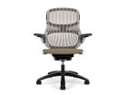 【ノルオフィス/Knoll Office / GOODS】のGeneration Chair / ジェネレーション チェア ハイパフォーマンス肘 張地:04 デザート(Base Faic)、バックネット:04 デザート、フレーム:ダーク、脚部:樹|ID: prp329100003900358 ipo3291000000032500707